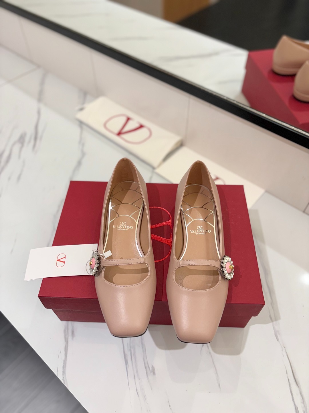 발렌티노 25ss 신상 리본 메리제인 단화