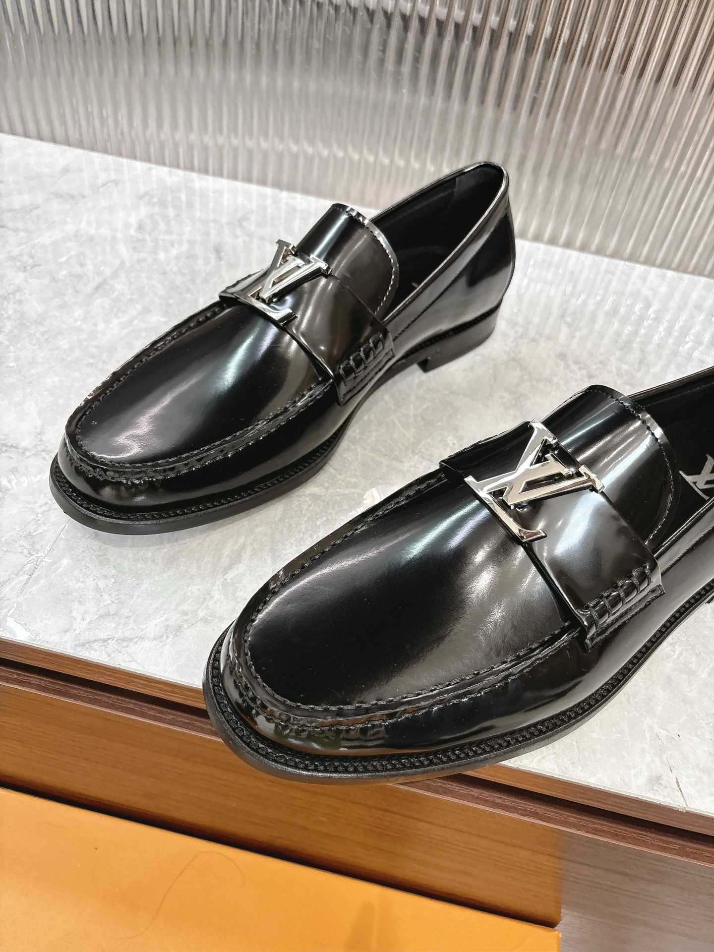 루이비통 오리지널 하이 퀄리티 클래식 로퍼