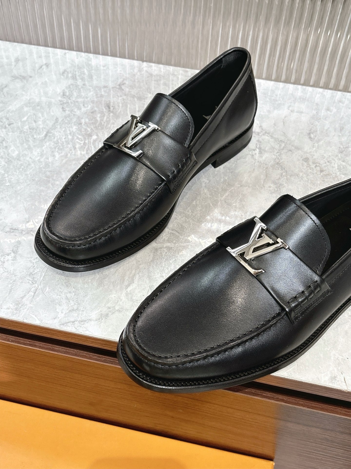 루이비통 오리지널 하이 퀄리티 클래식 로퍼