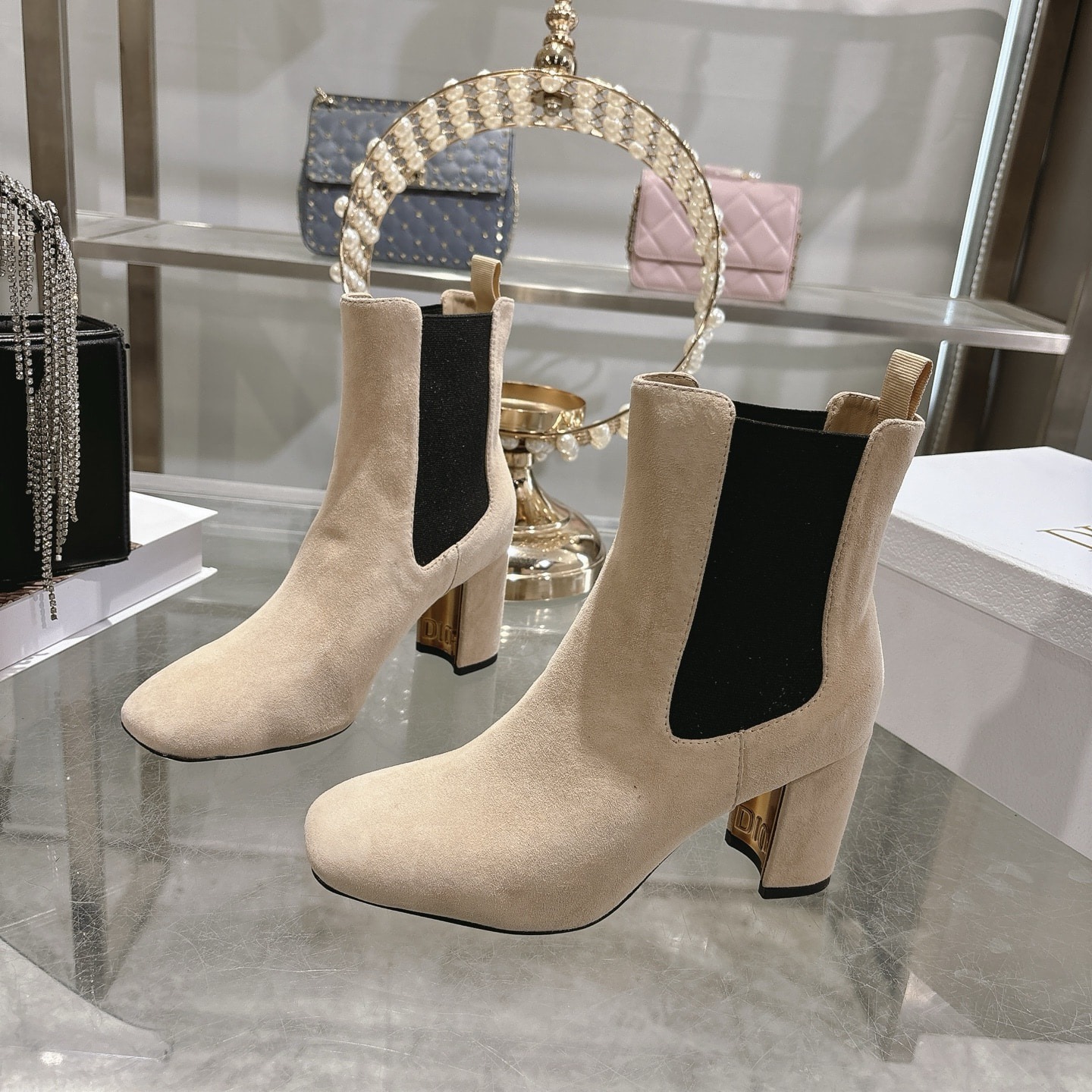디올 25Ss 신상 밴딩 통굽 앵클 부츠