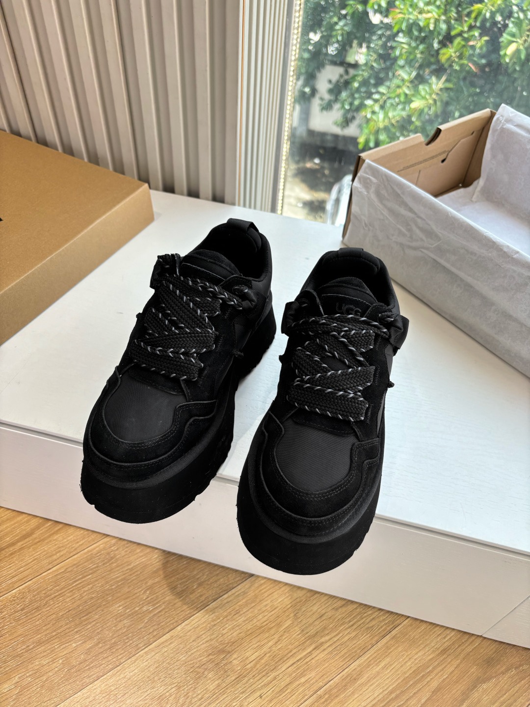 어그 가을 겨울 신상 통굽 스니커즈