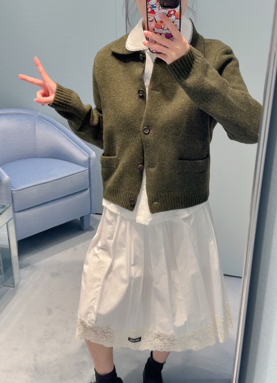 미우미우 신상 레터링 터틀넥 가디건