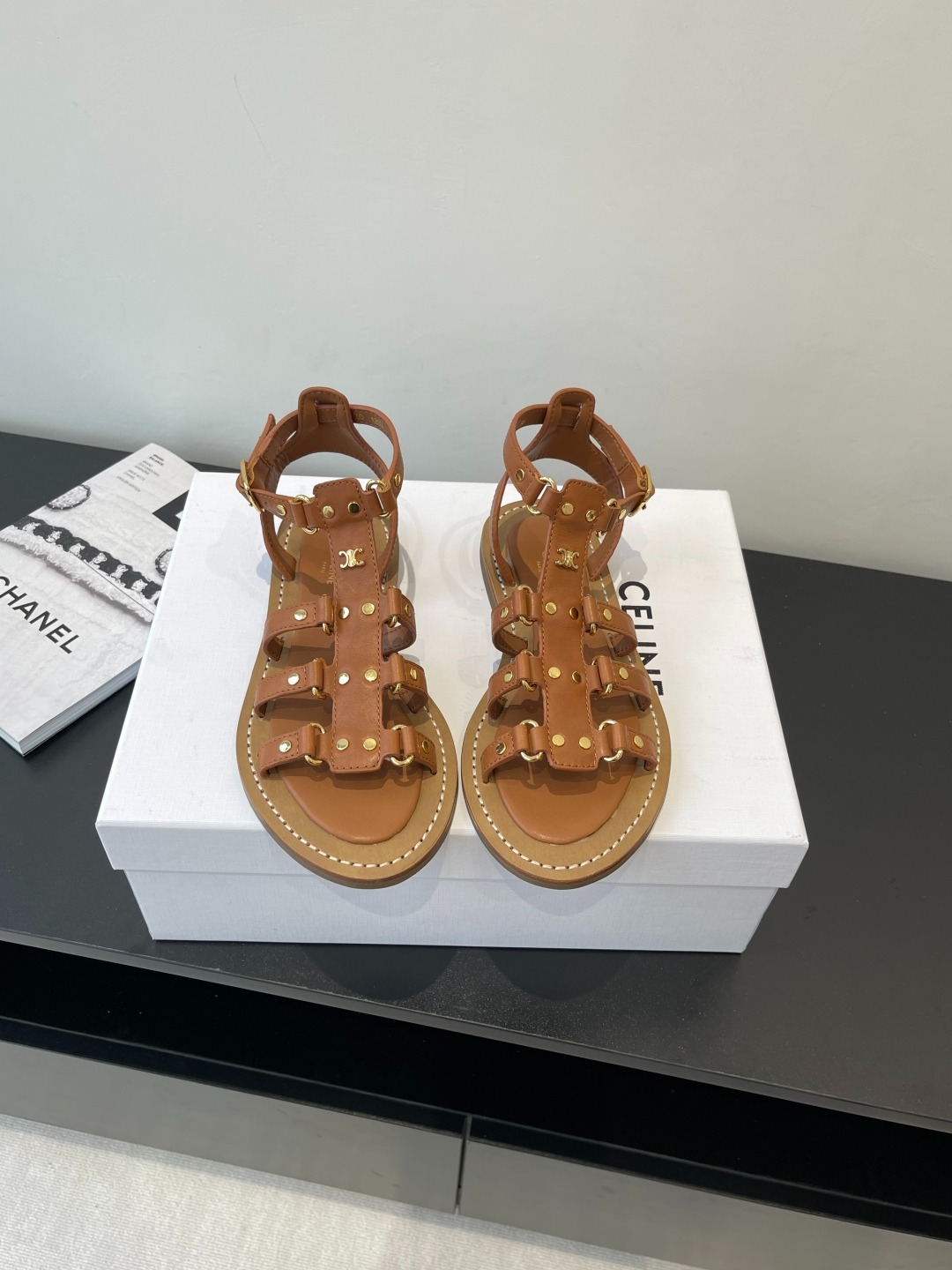 셀린느 신상 글래디 에이터 샌들