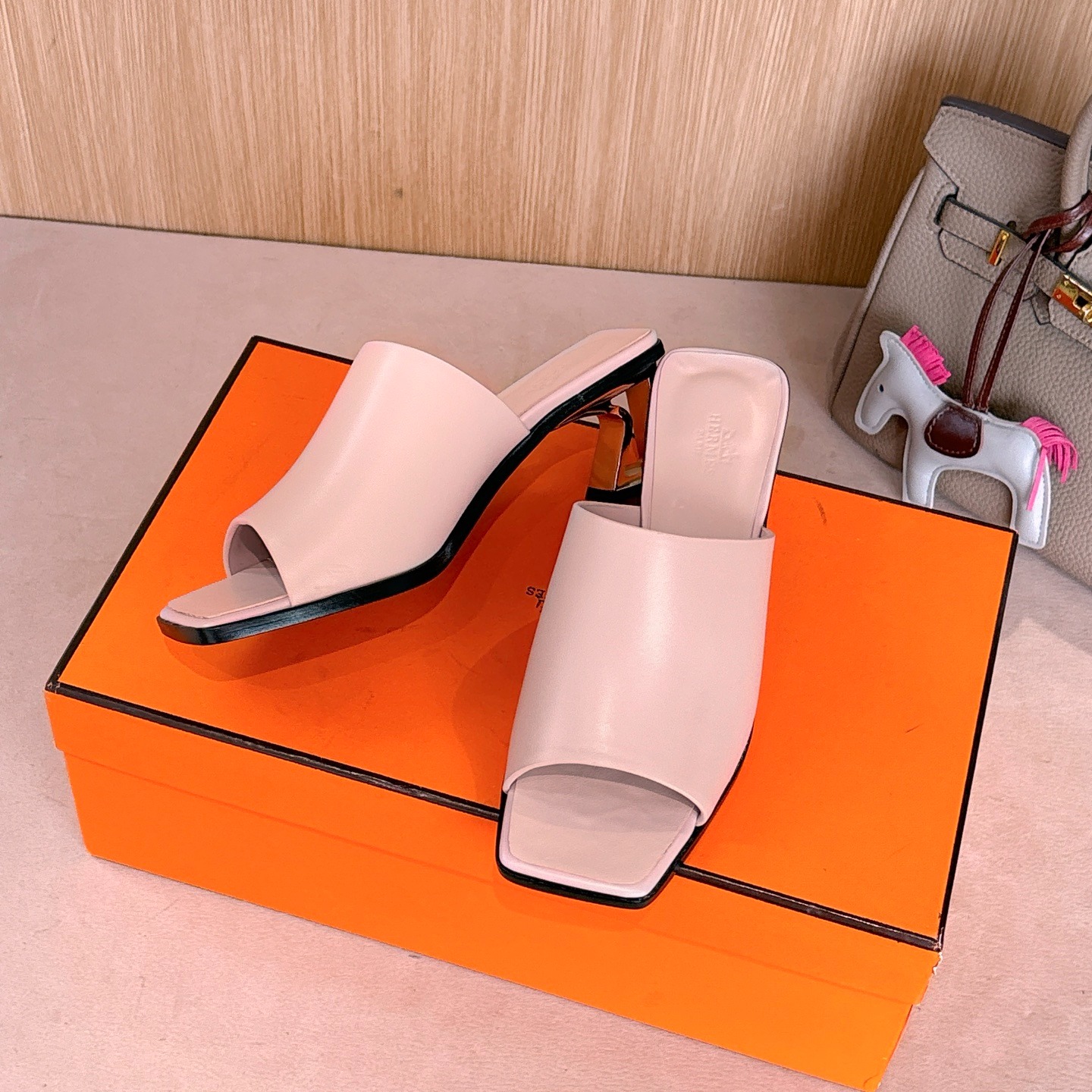 에르메스 Kylie 60 샌들 슬리퍼