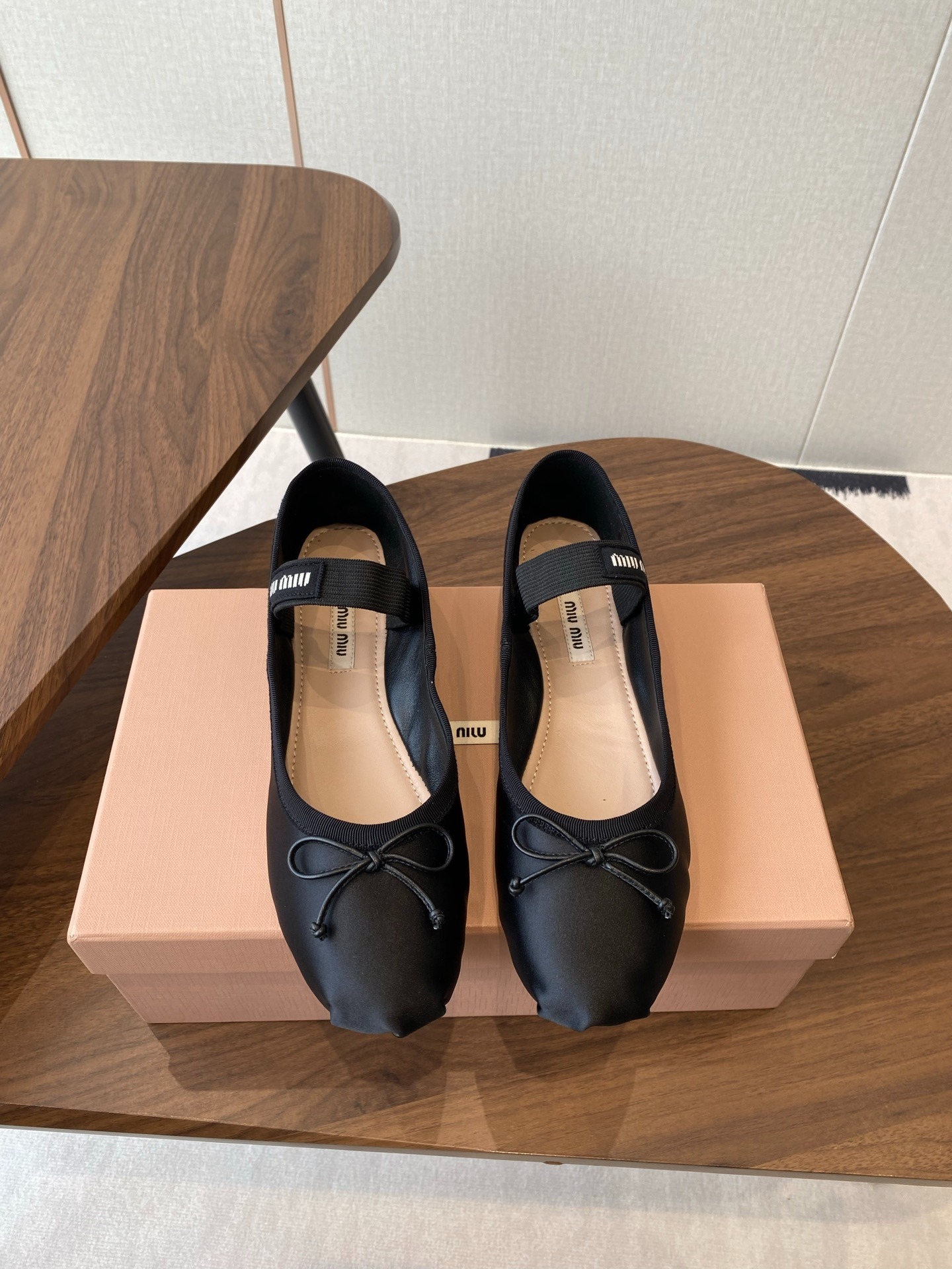 미우미우 25ss 봄여름 신상 발레화