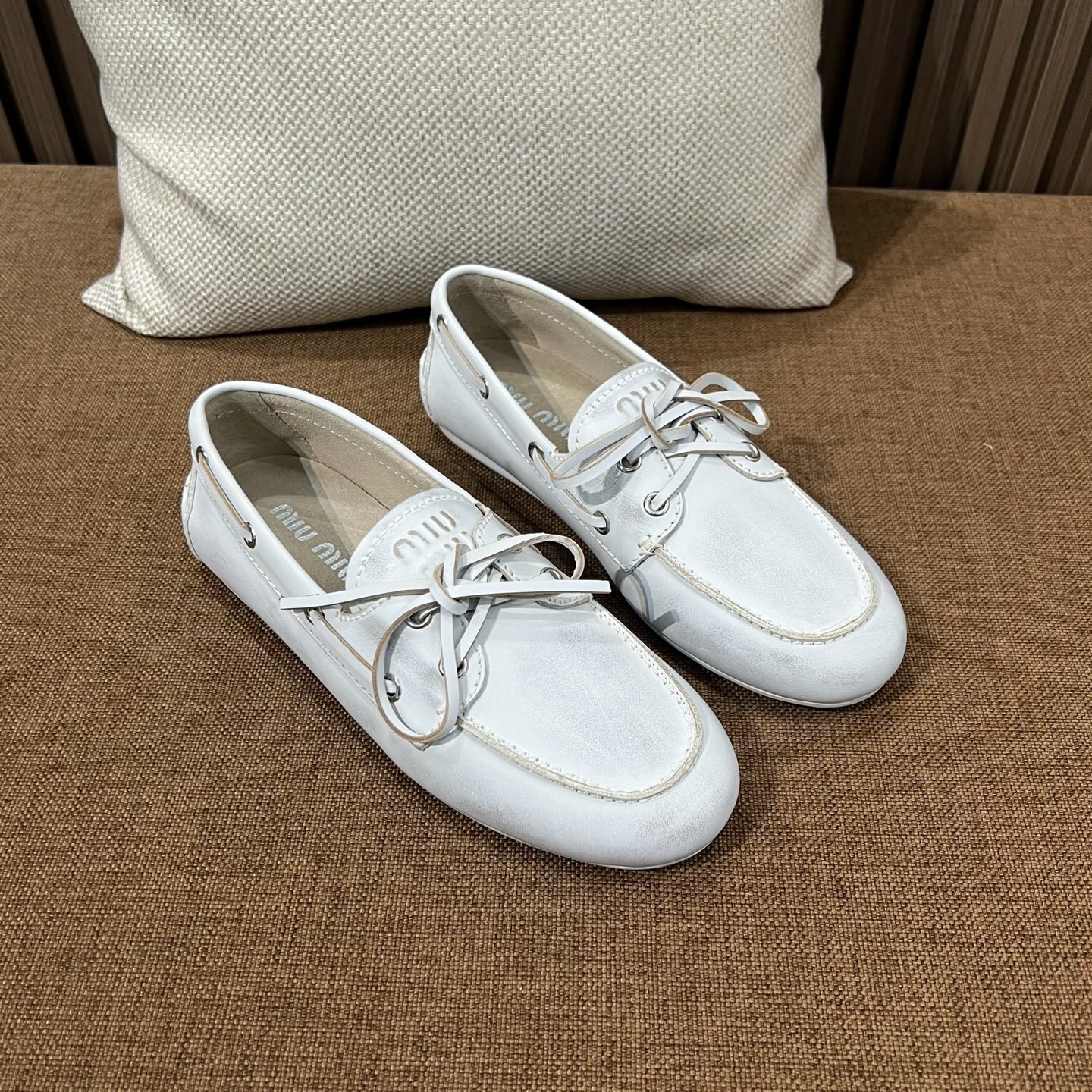 미우미우 신상 클래식 로퍼