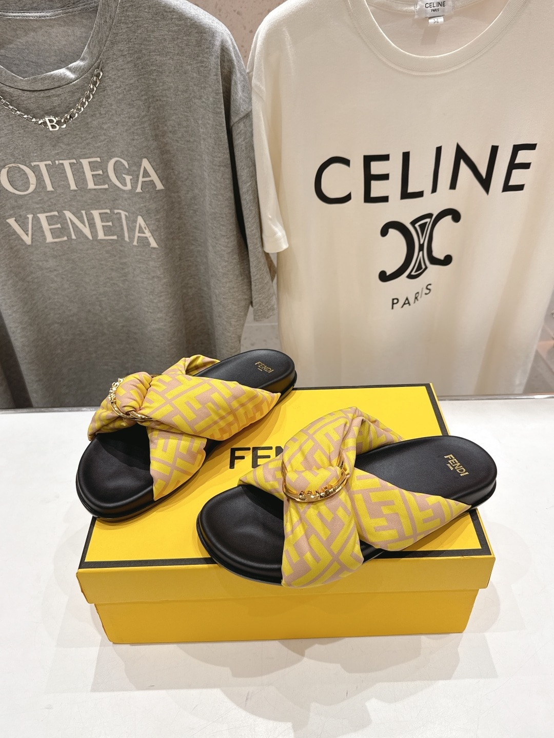 펜디 2025ss 여름 신상 슬리퍼