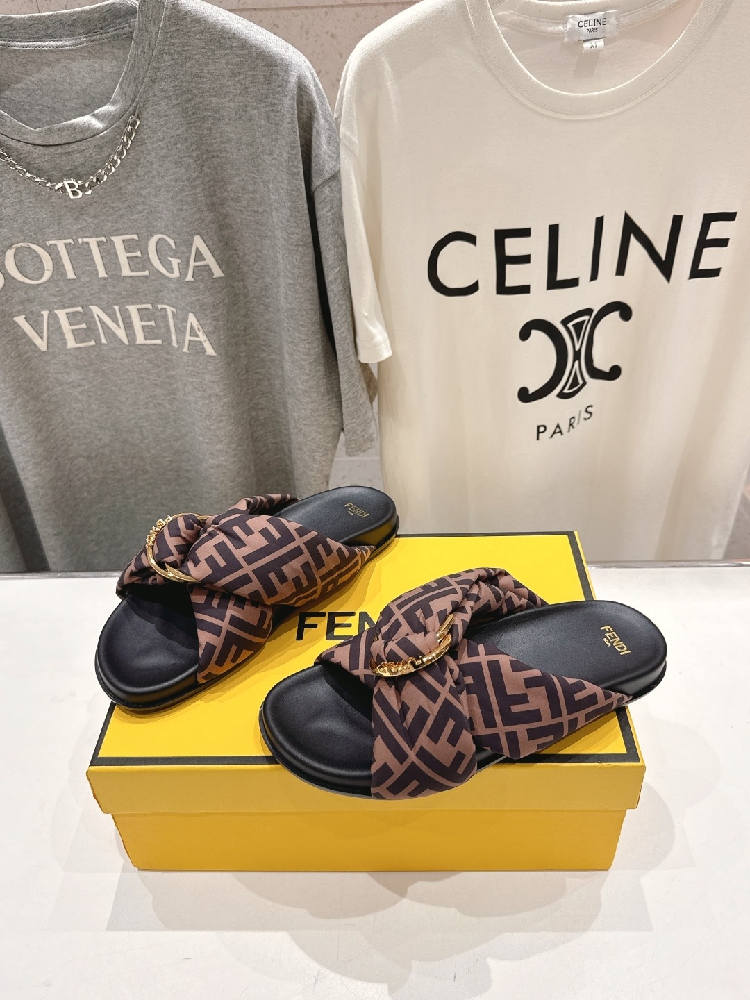 펜디 2025ss 여름 신상 슬리퍼