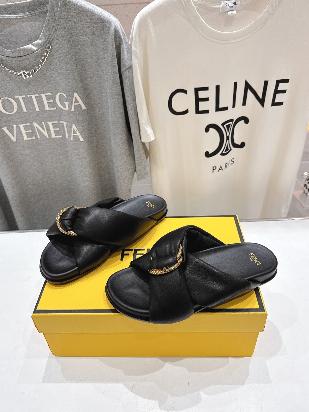 펜디 2025ss 여름 신상 슬리퍼