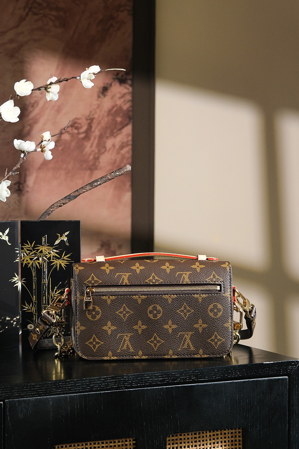 루이비통 포쉐트 메티스 이스트 웨스트 백