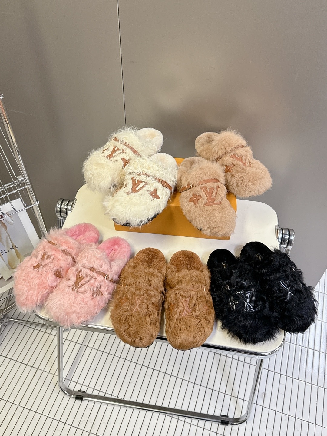 루이비통 신상 털 슬리퍼
