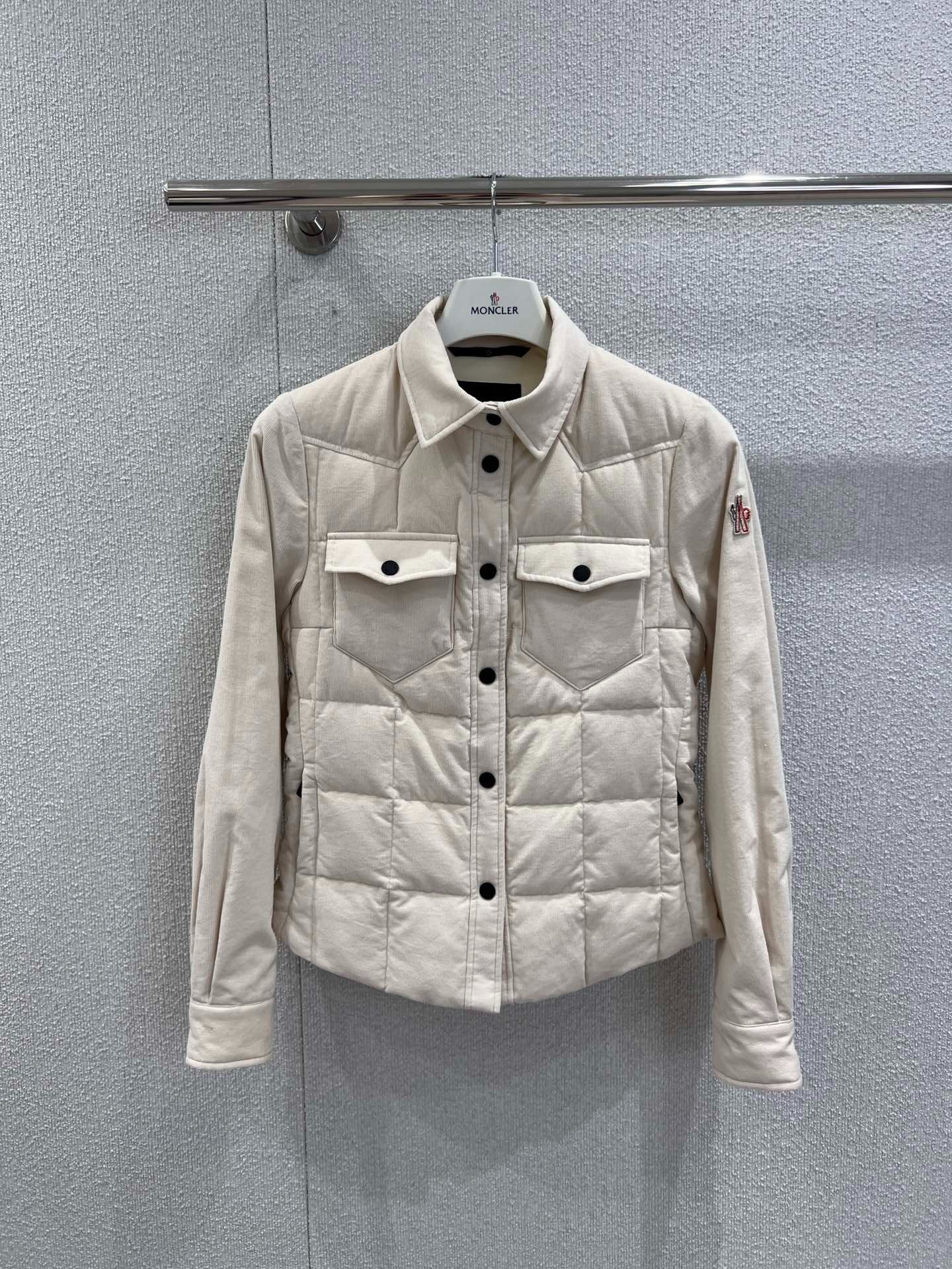 몽클레어 25 신상 셔츠형 패딩 점퍼