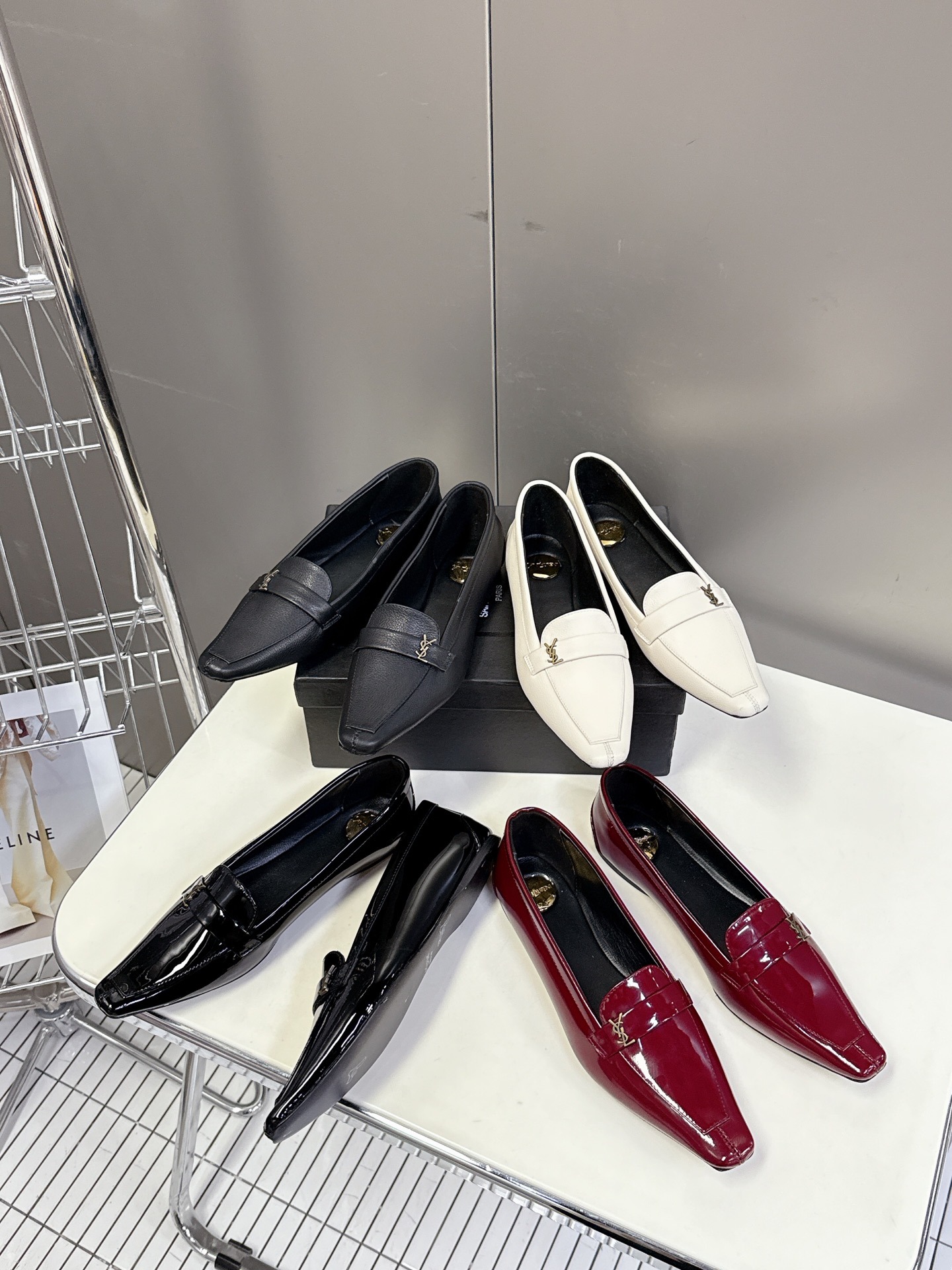 입생로랑 클래식한 슈즈 단화