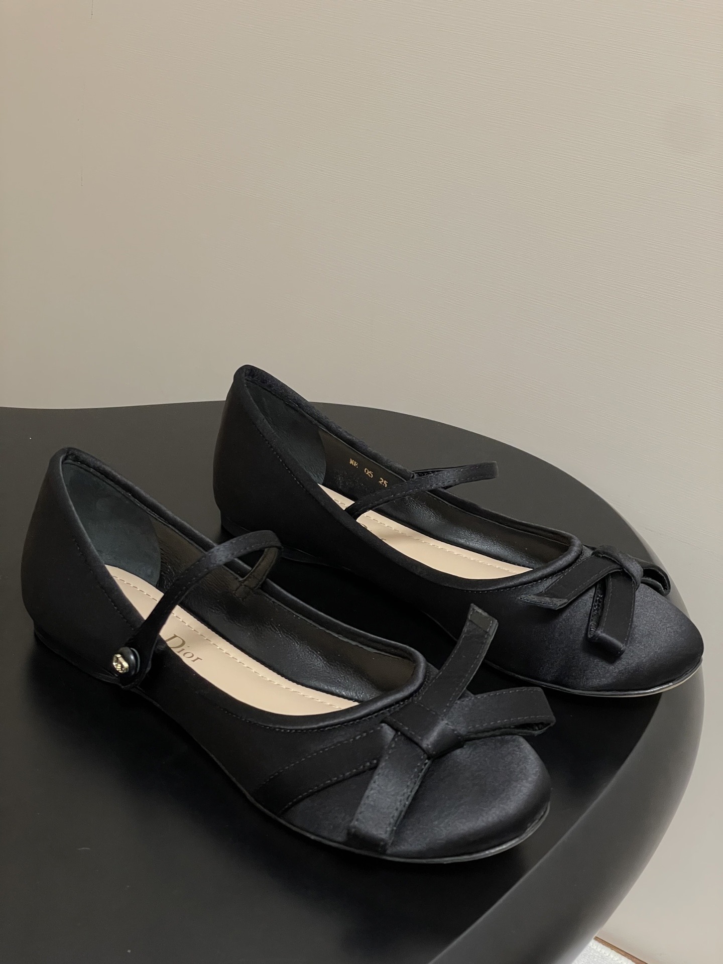 디올 25ss 이른 가을 신상 실크 새틴 단화