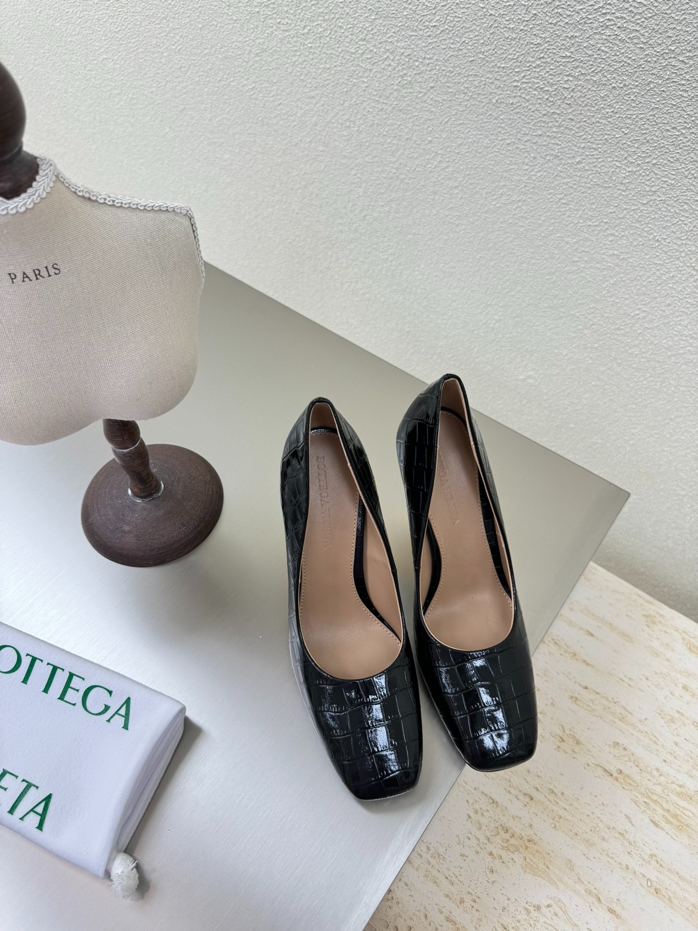 보테가베네타 Knot 라인 메탈굽 힐