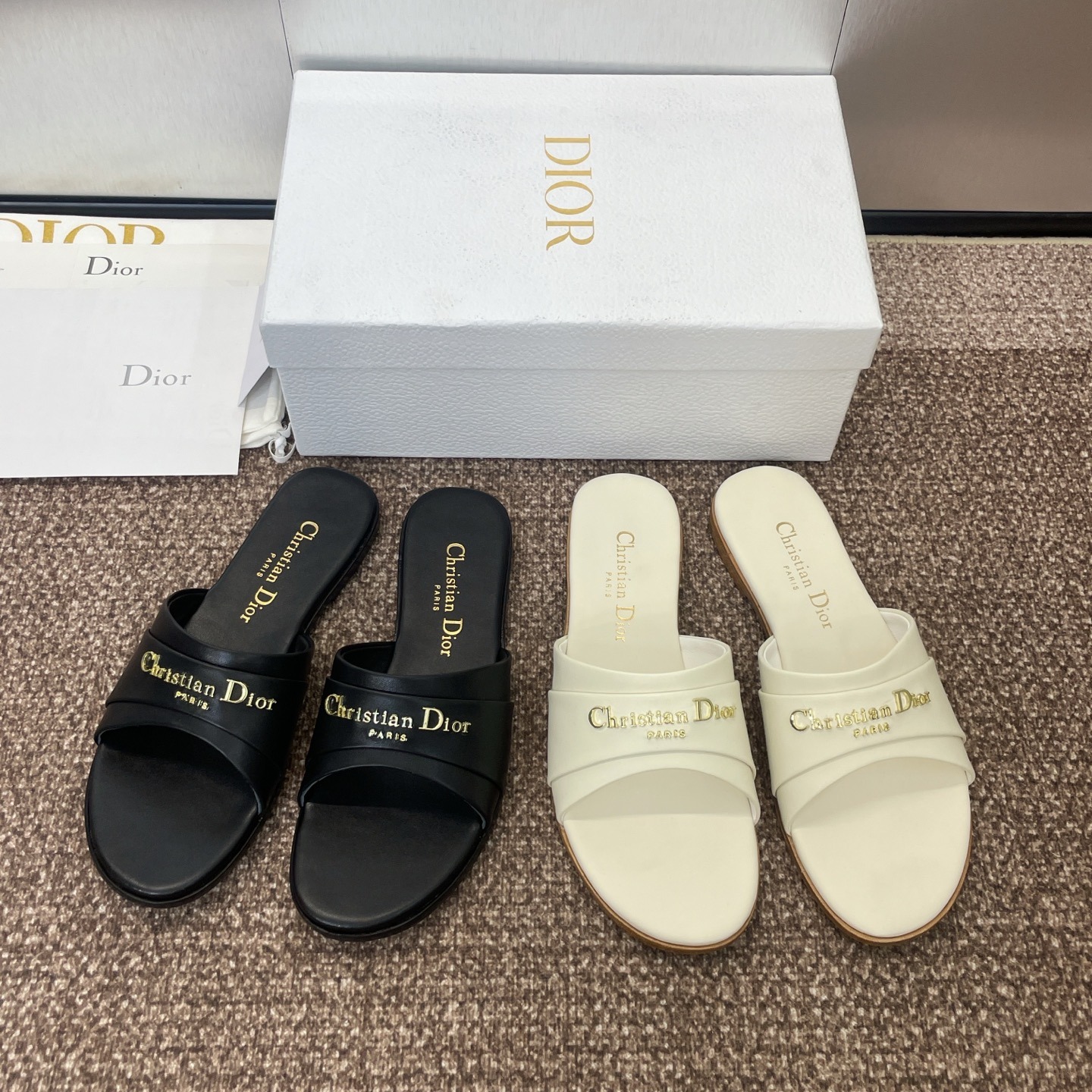 디올 2025 봄여름 신상 토오픈 슬리퍼