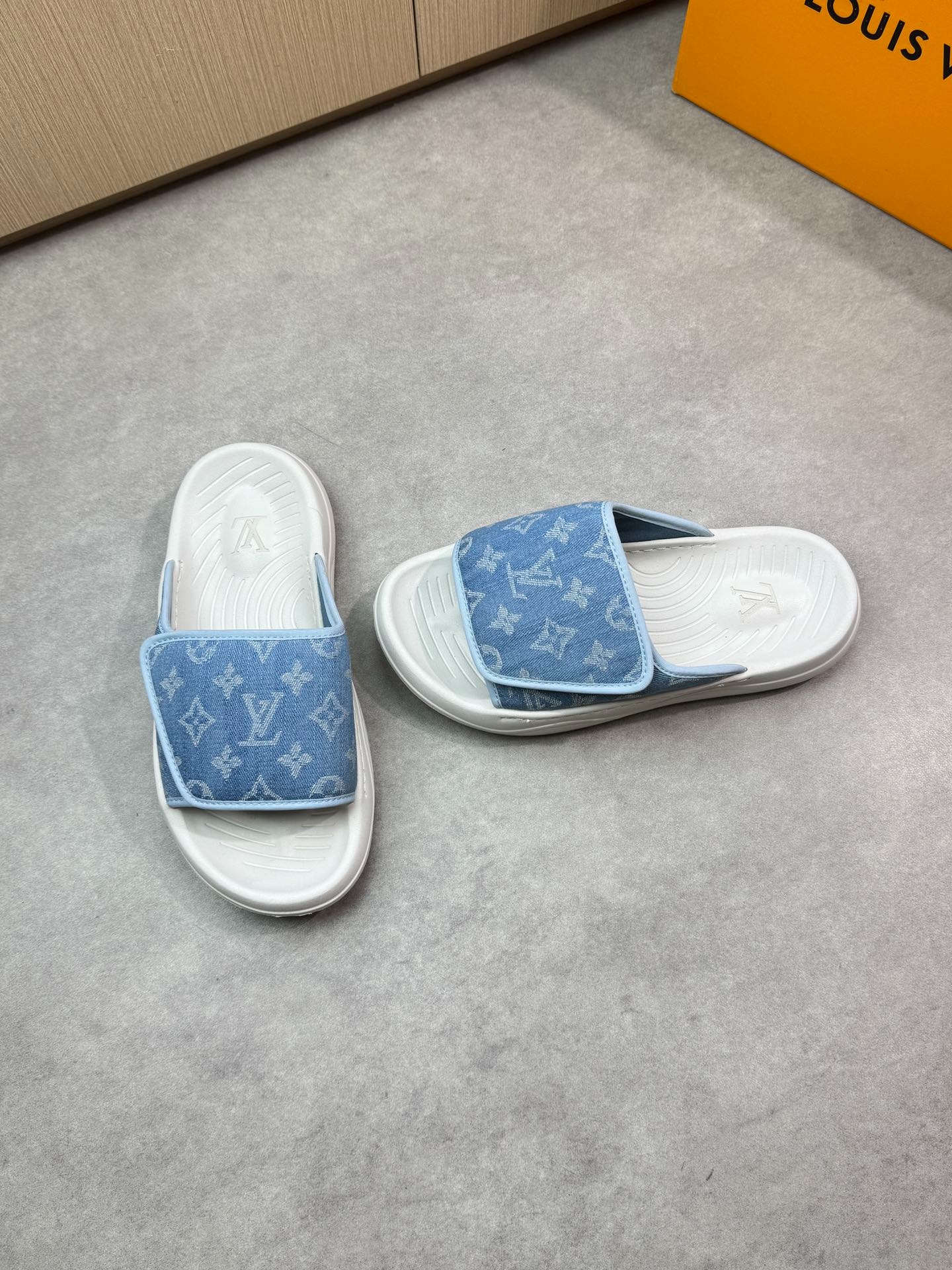 루이비통 마이애미 뮬