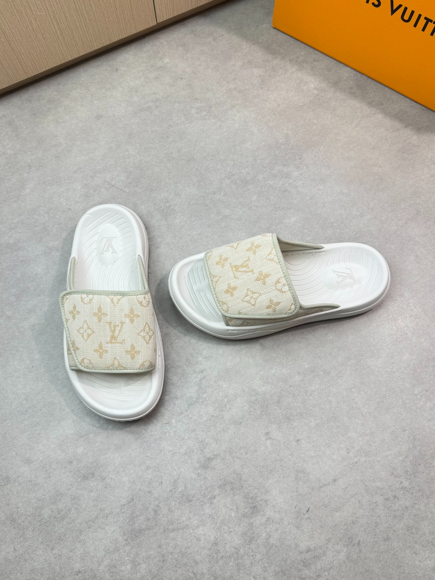 루이비통 마이애미 뮬