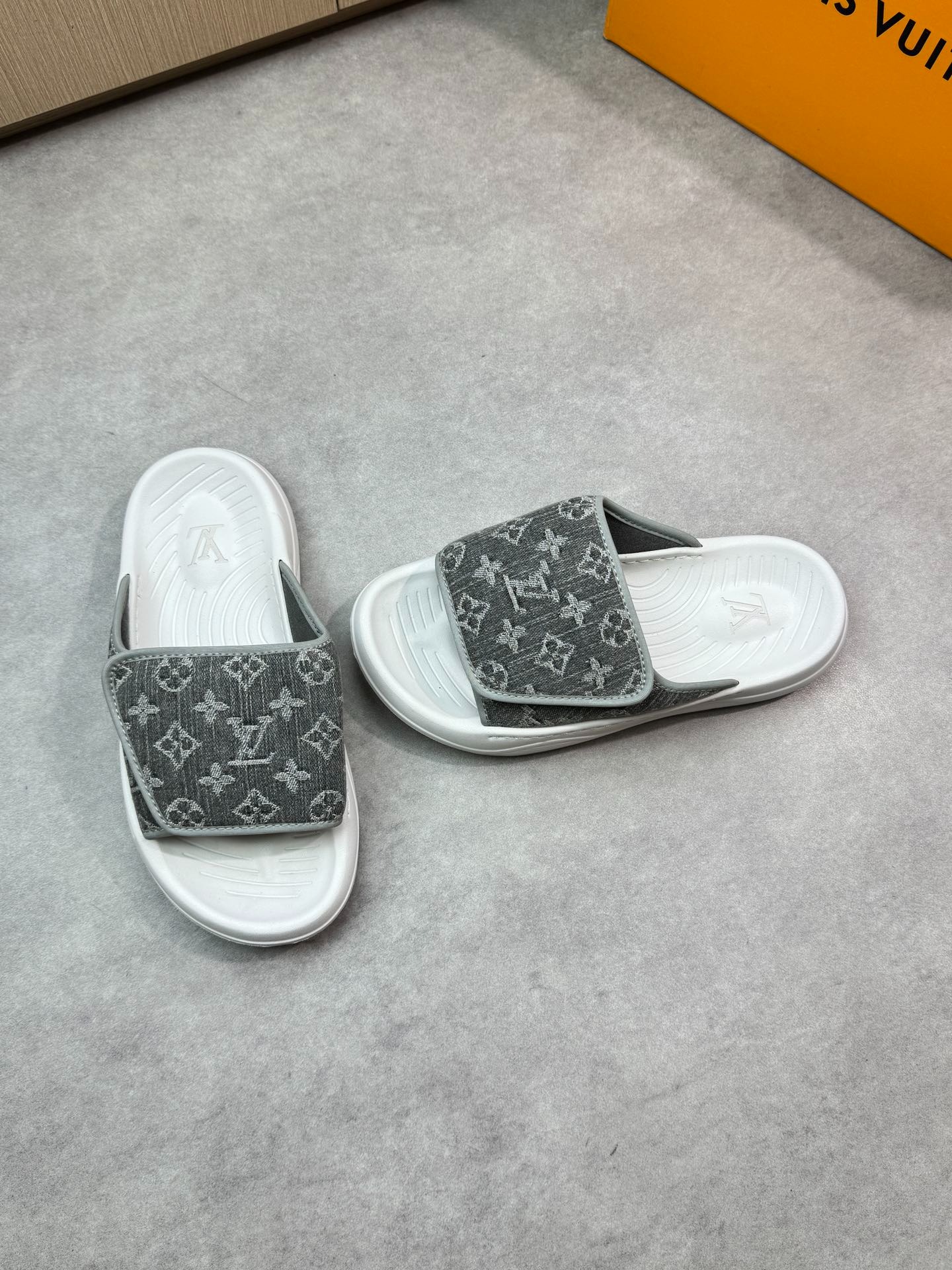 루이비통 마이애미 뮬