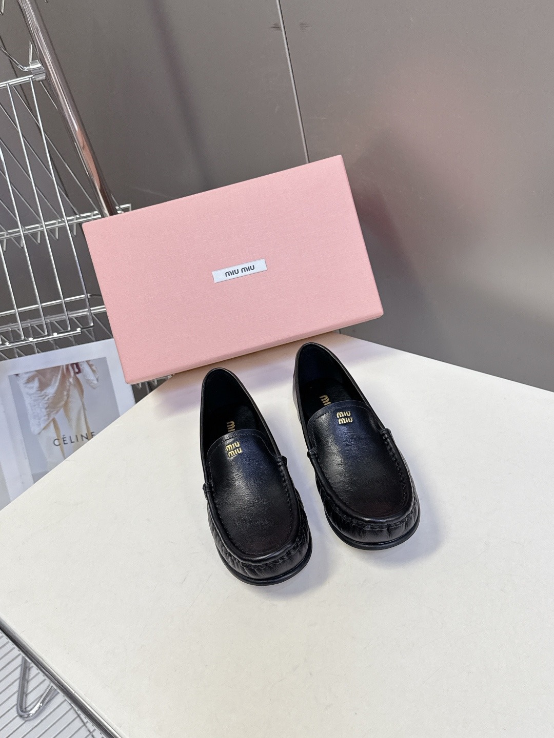 미우미우 25 가을/겨울 신상 워킹 로퍼