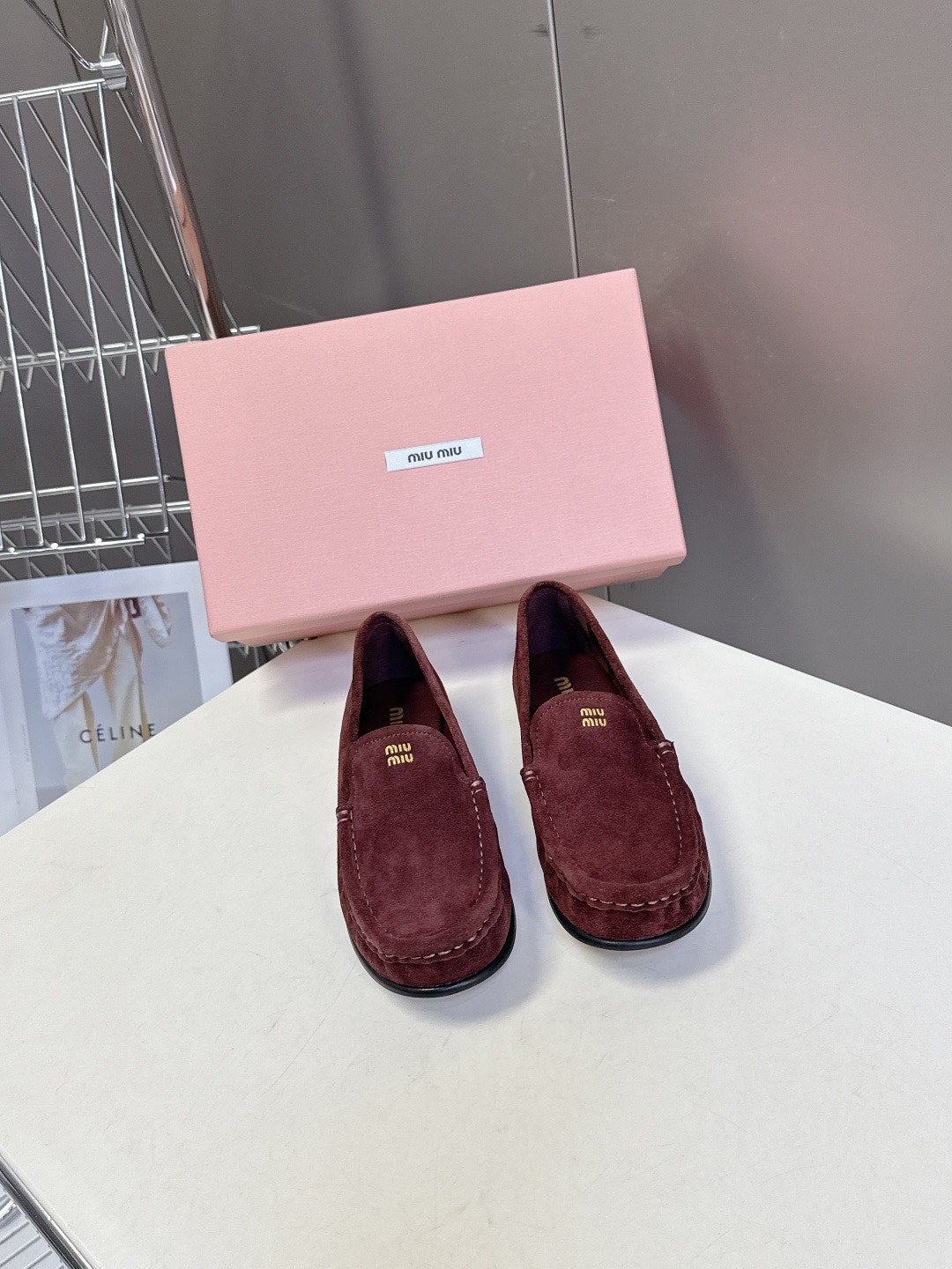 미우미우 25 가을/겨울 신상 워킹 로퍼