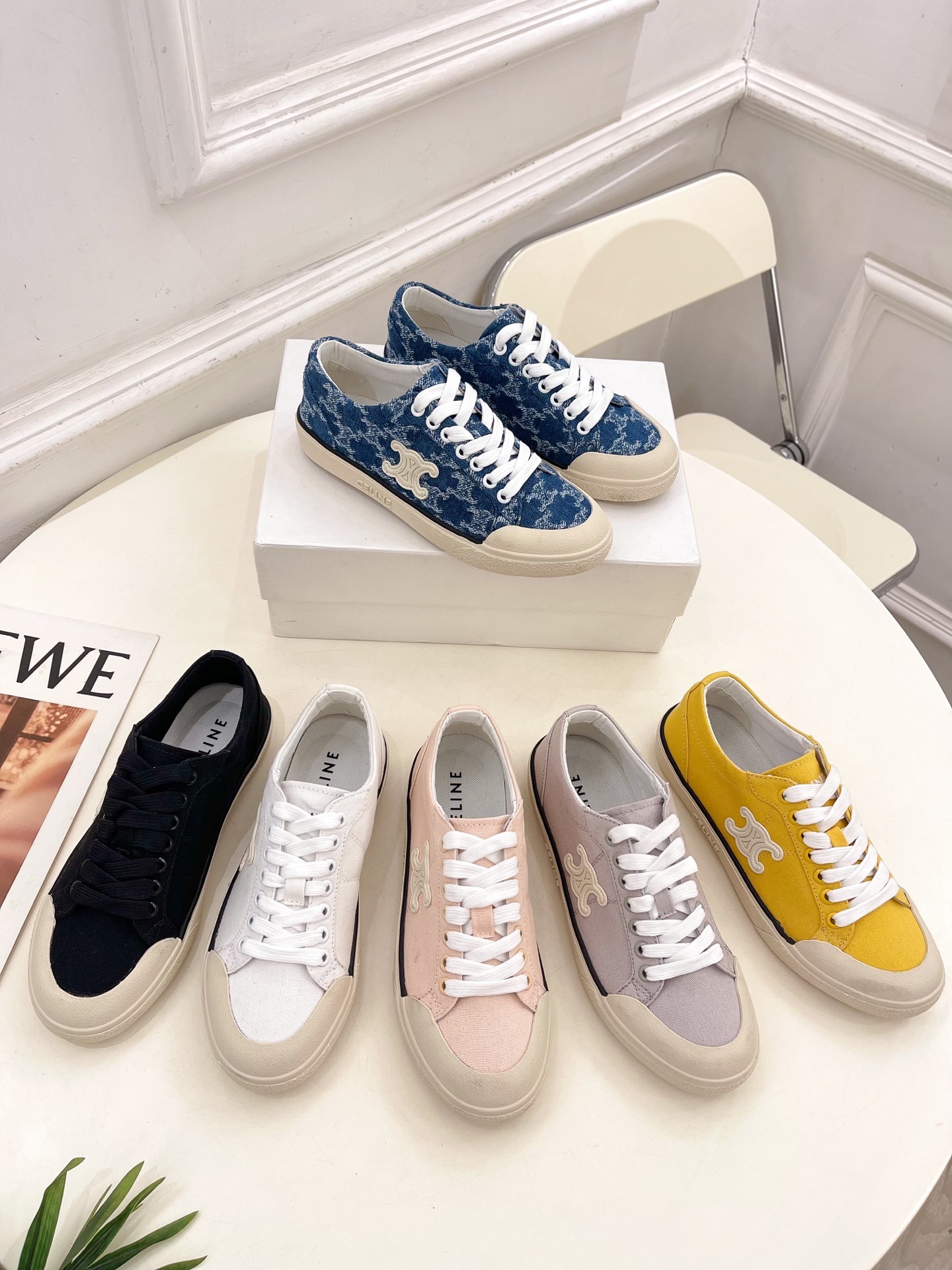 셀린느 25 신상 아란 트리오엠프 슬립온 스니커즈