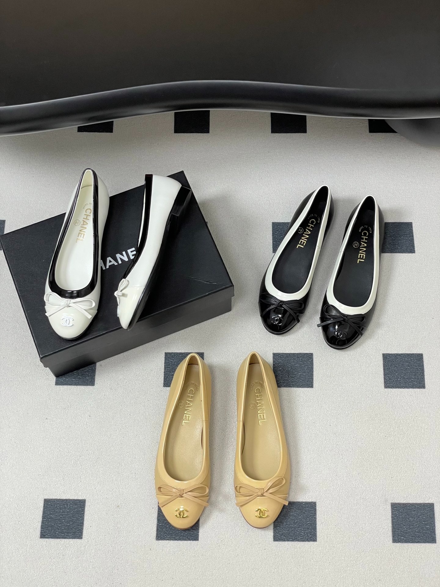 샤넬 25A 가을 신상 리본 발레 슈즈 플랫
