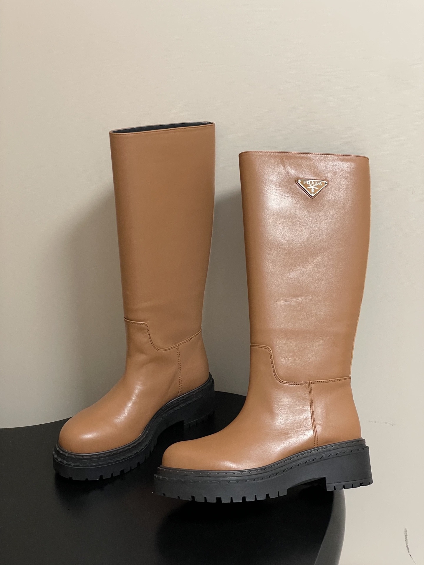 프라다 25Fw 신상 롱부츠