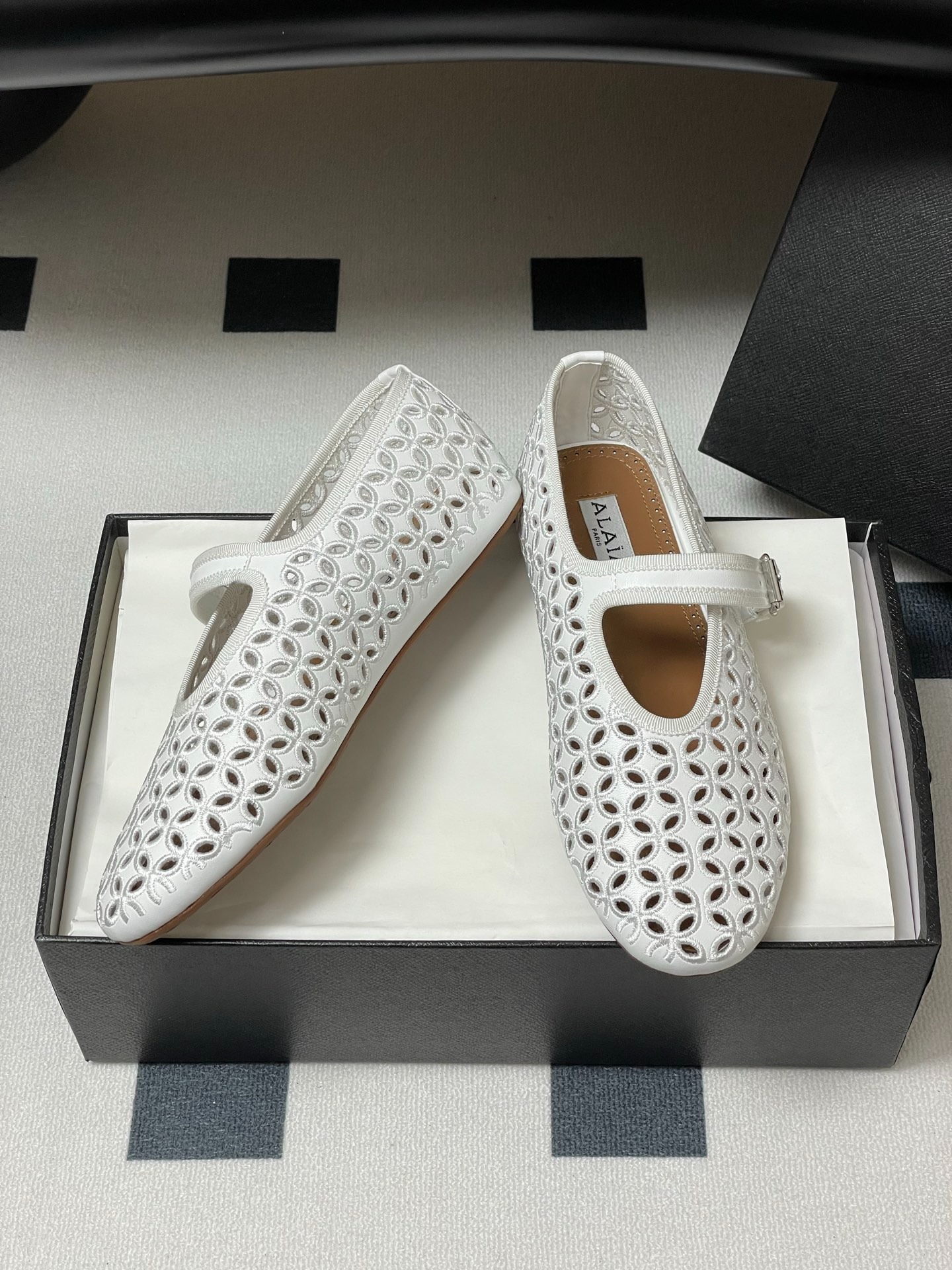 알라이아 프렌치 버클 메리제인 플랫