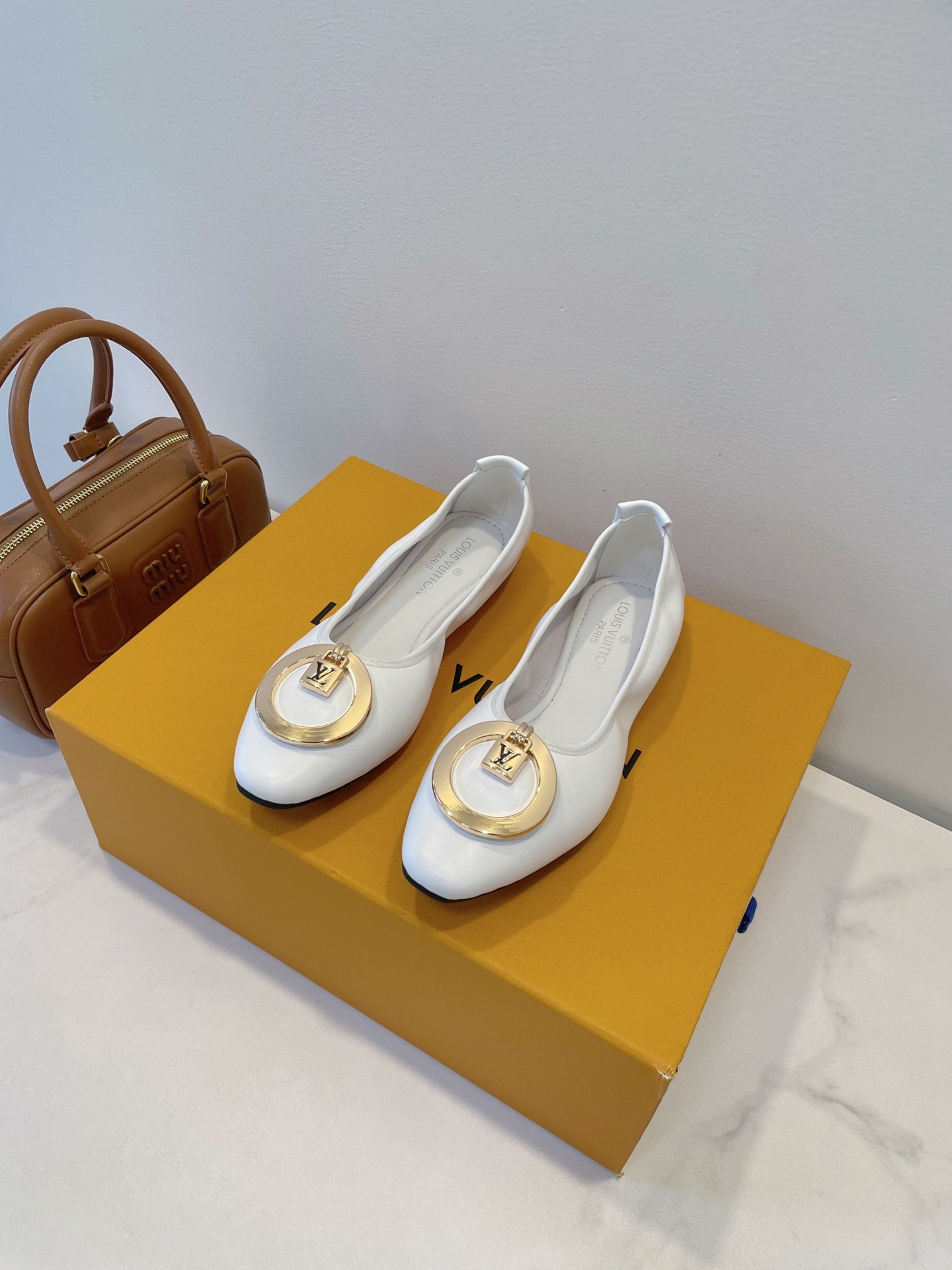 루이비통 신상 발레 단화