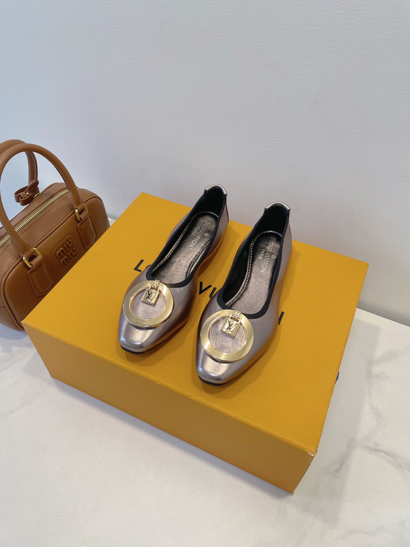 루이비통 신상 발레 단화