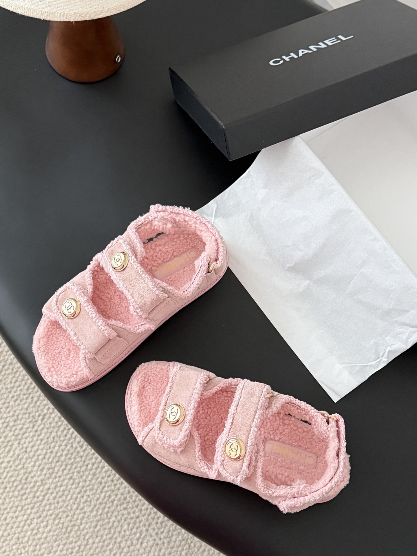 샤넬25 신상 울 벨크로 샌들