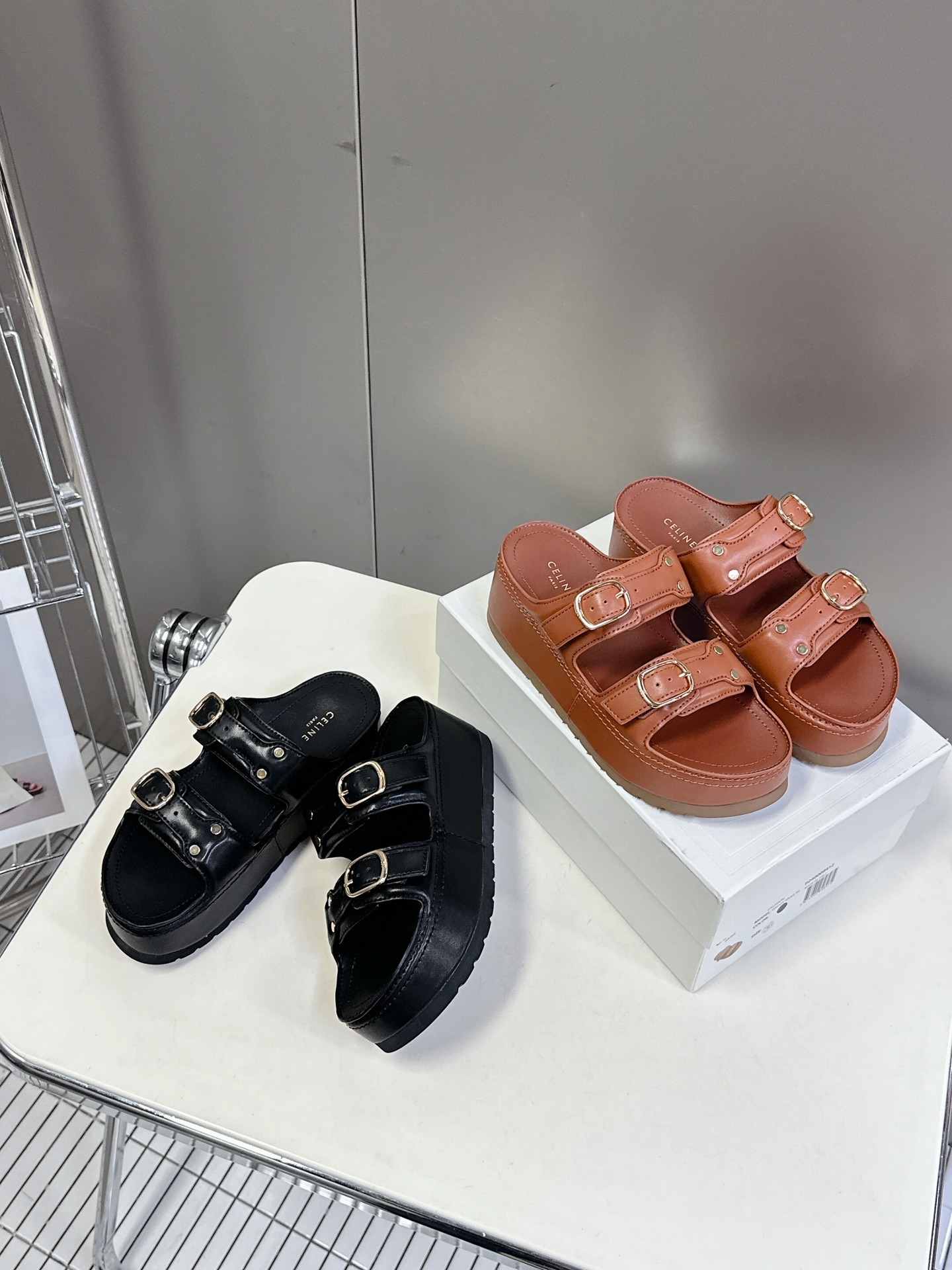 셀린느 봄여름 신상 통굽 슬리퍼