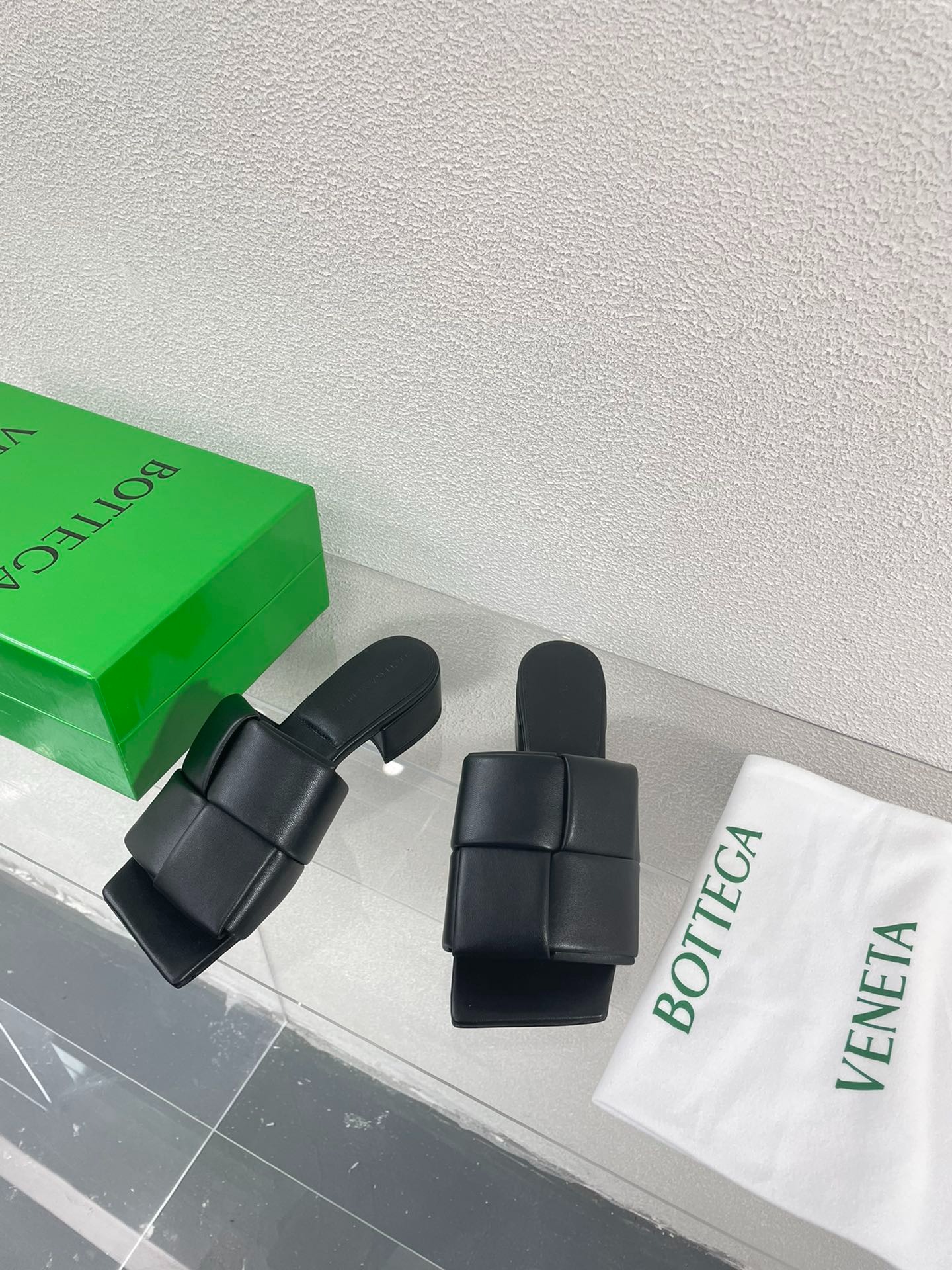 보테가베네타 PATCH 미들 슬리퍼