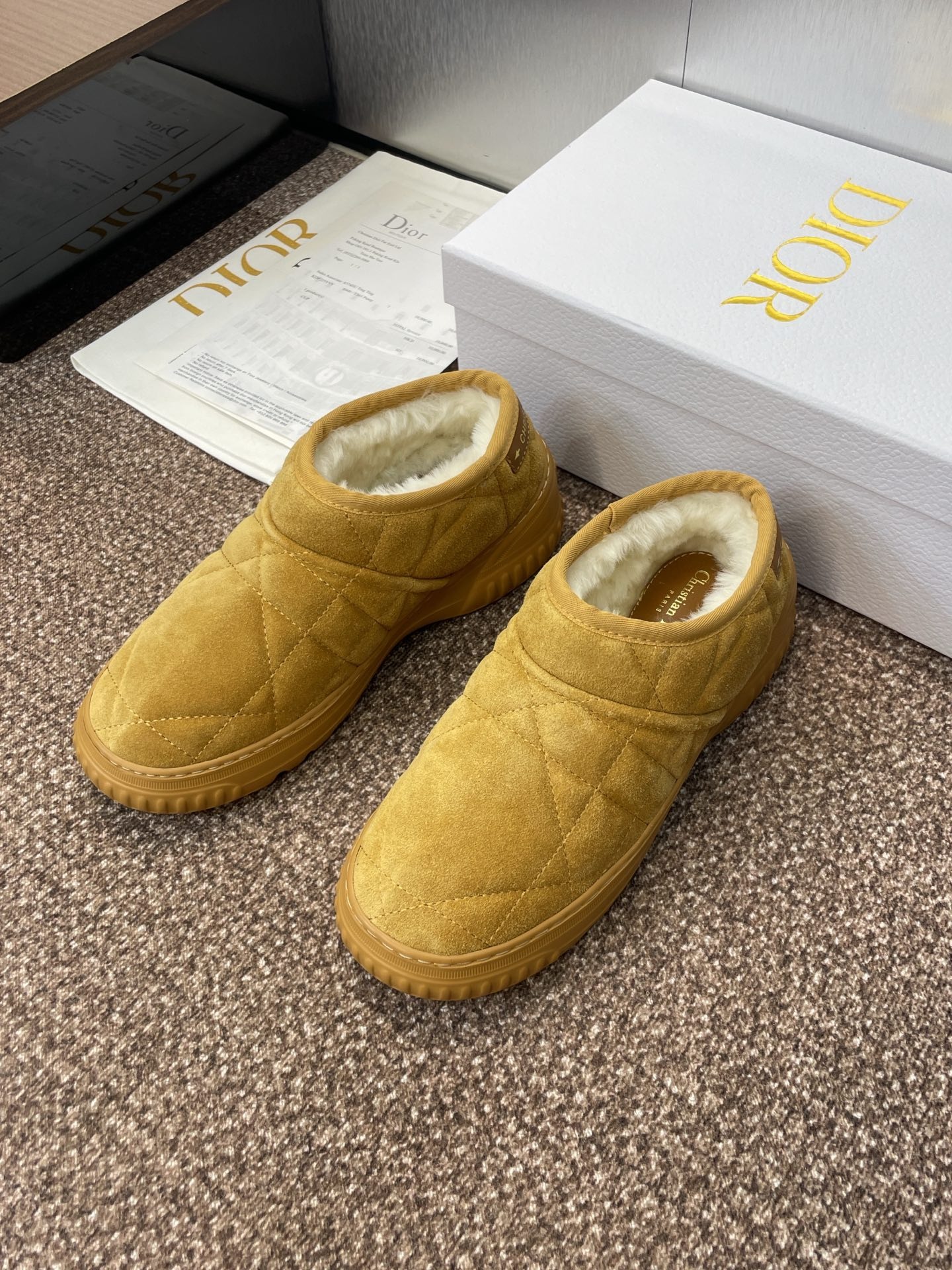 디올 25 신상 슬립온 세미 슬리퍼