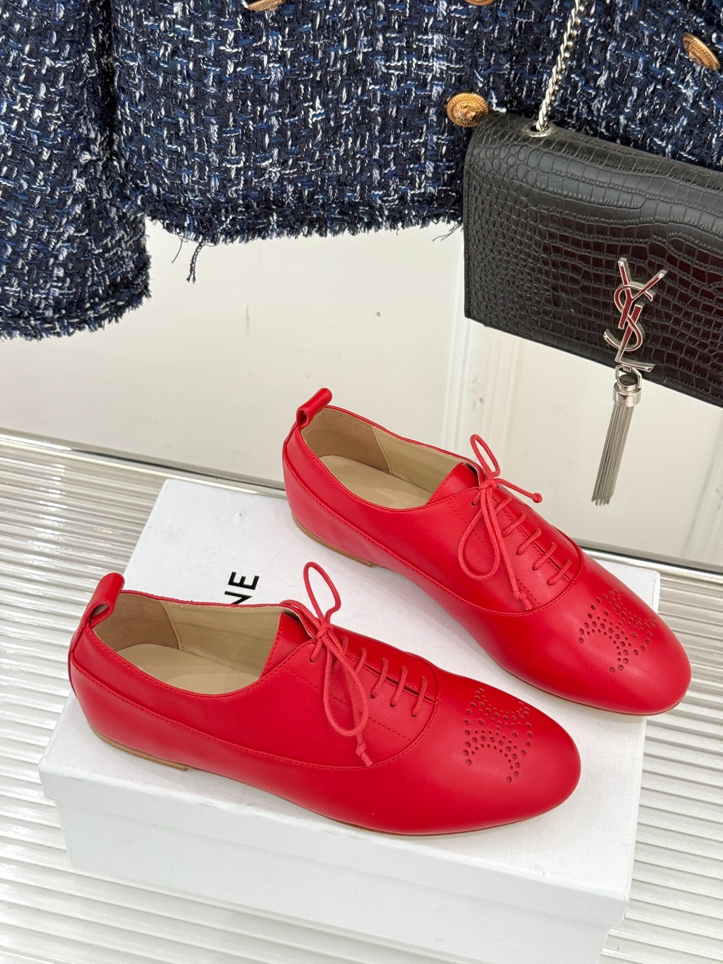 셀린느 25WF 신상 스니커즈