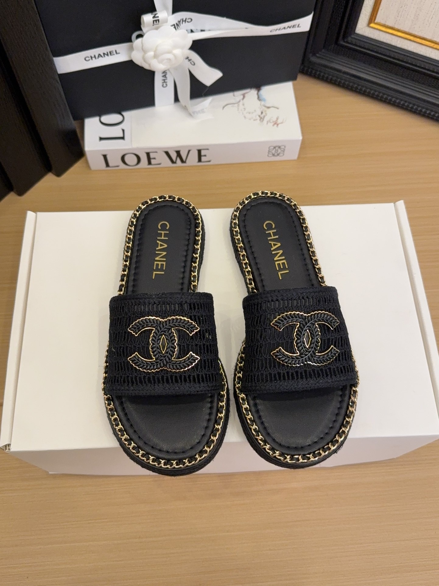 샤넬 25 신상 고퀄리티 플랫 체인 슬리퍼