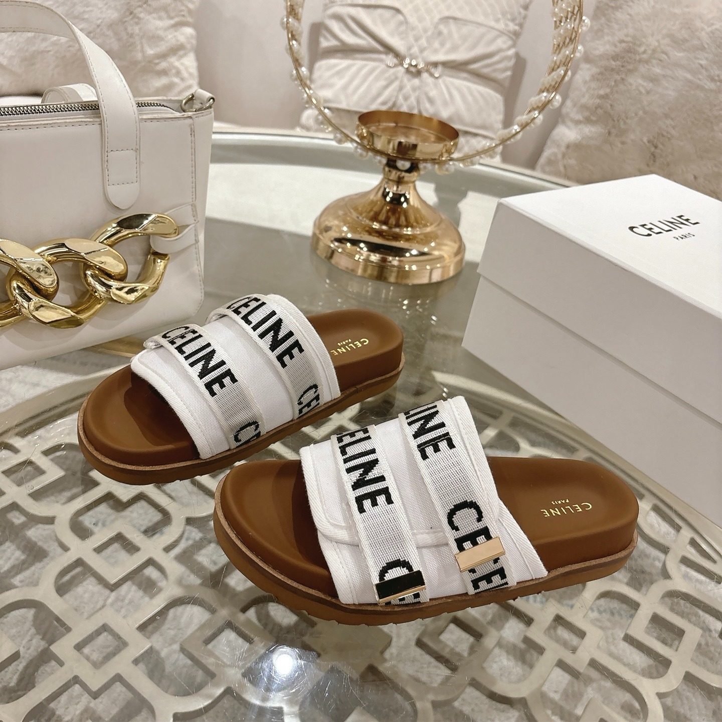 셀린느 25 봄여름 베스트셀러 테잎 로고 슬리퍼
