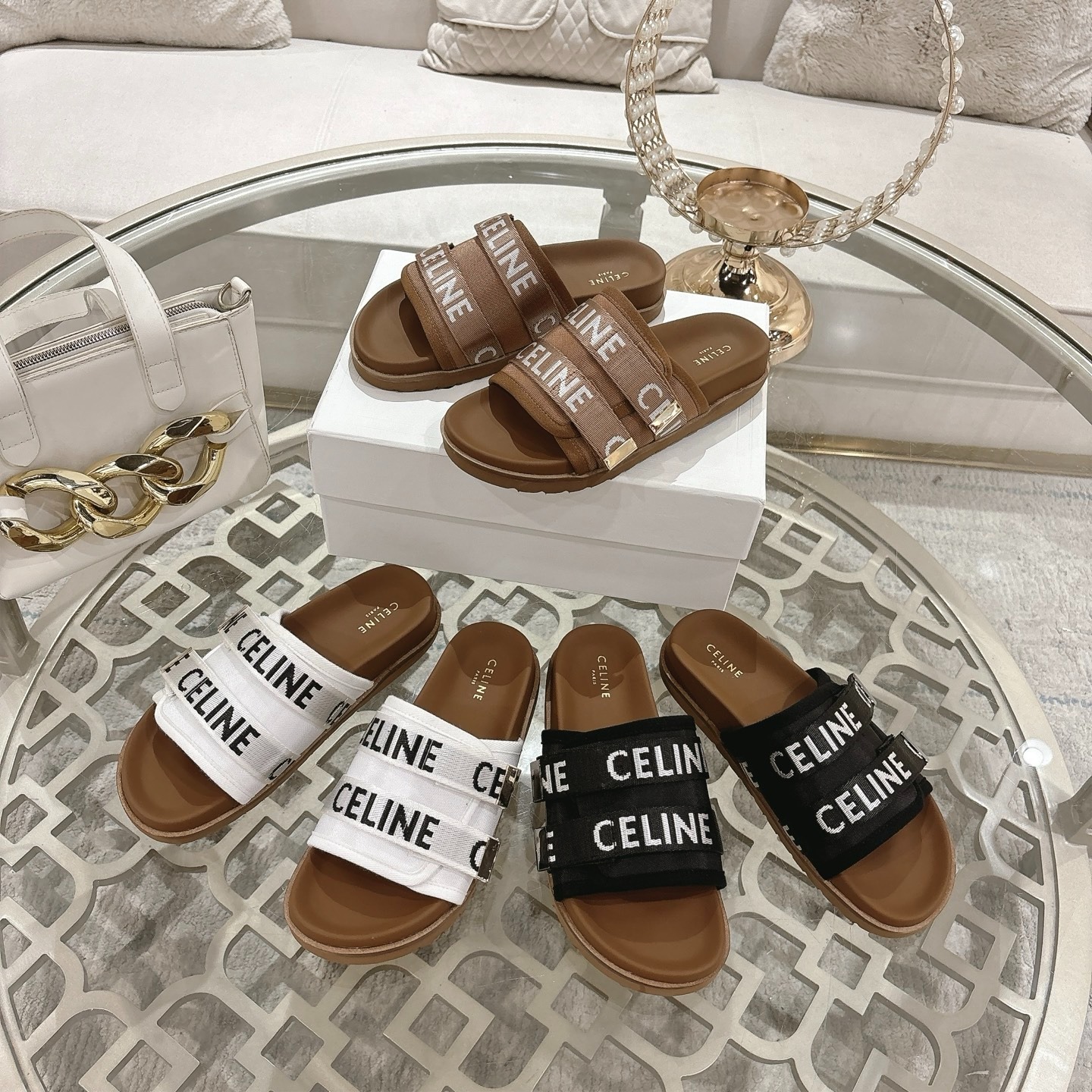 셀린느 25 봄여름 베스트셀러 테잎 로고 슬리퍼