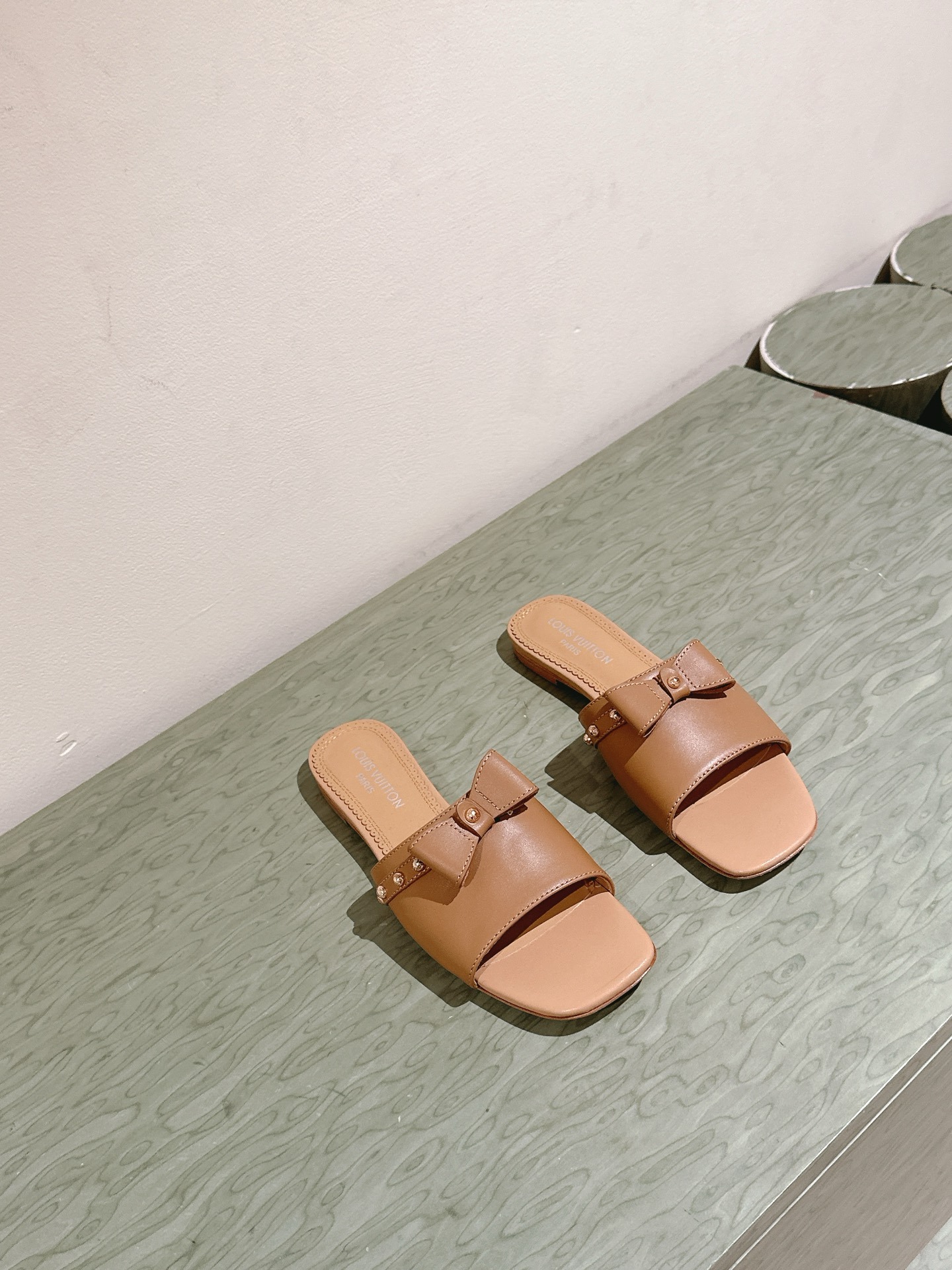 루이비통 신상 new arrival 슬리퍼