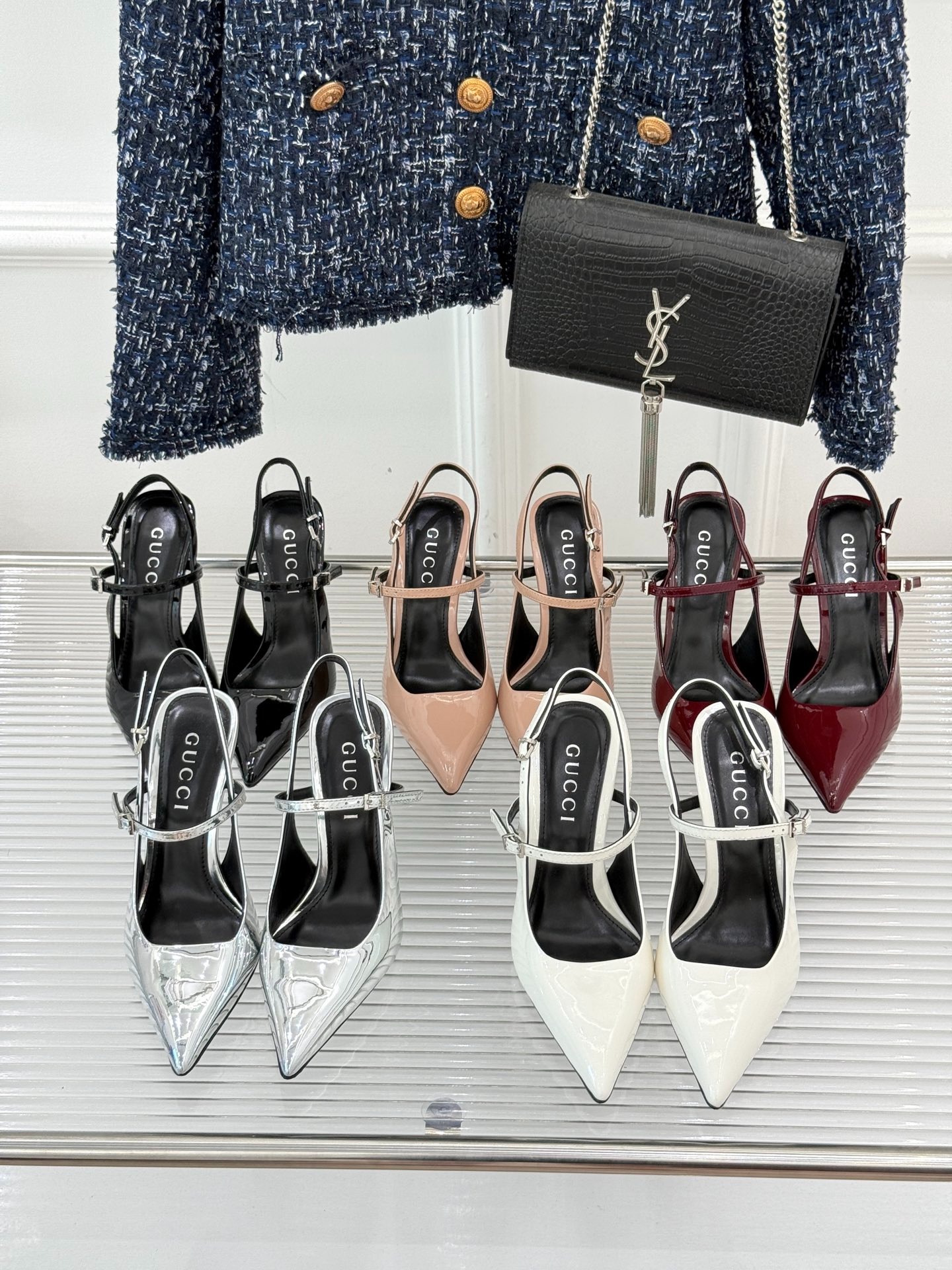 구찌 25S 여름 신상 메탈 굽 스트랩 샌들