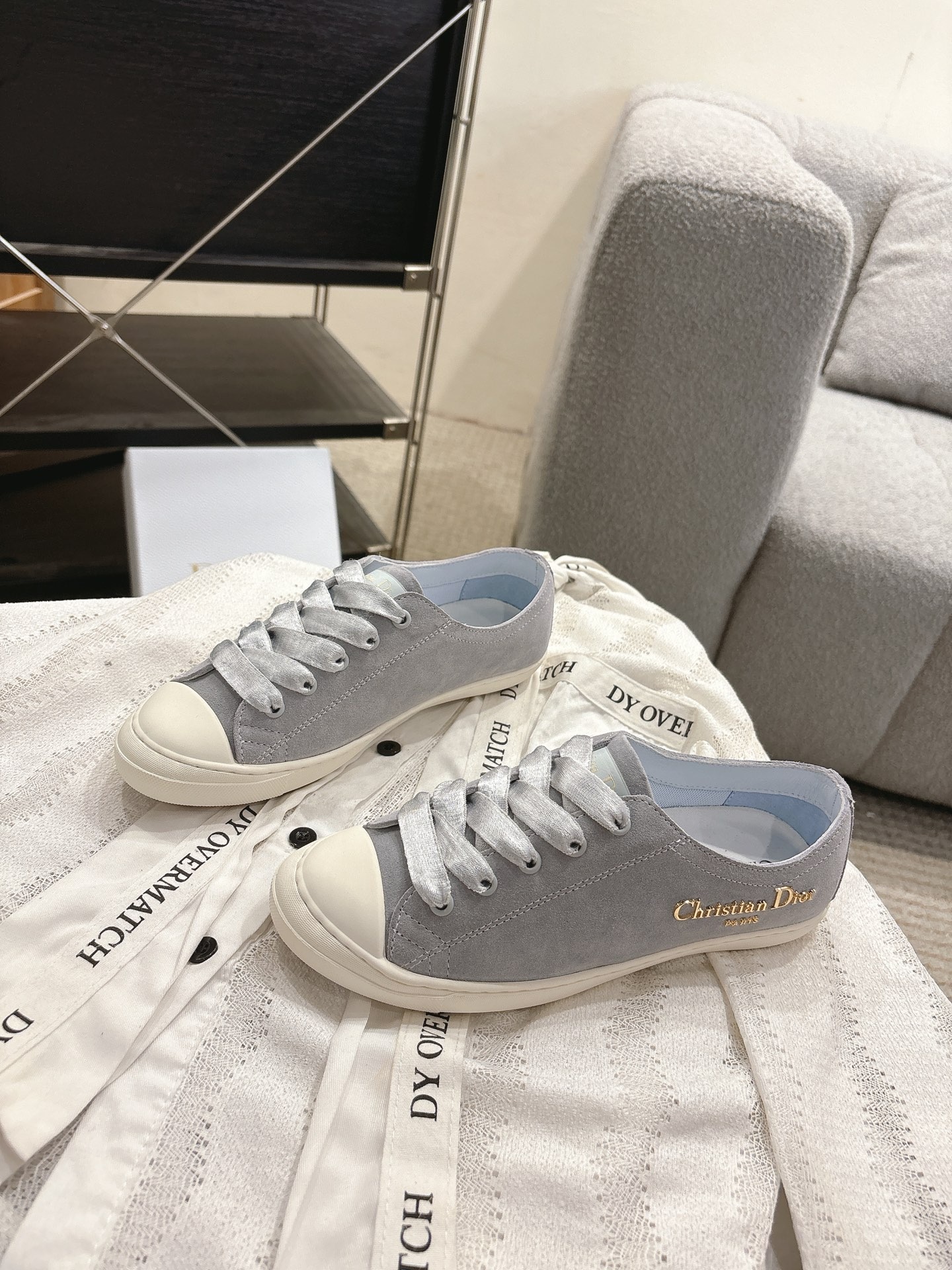디올 25ss 신상 새틴화 스니커즈