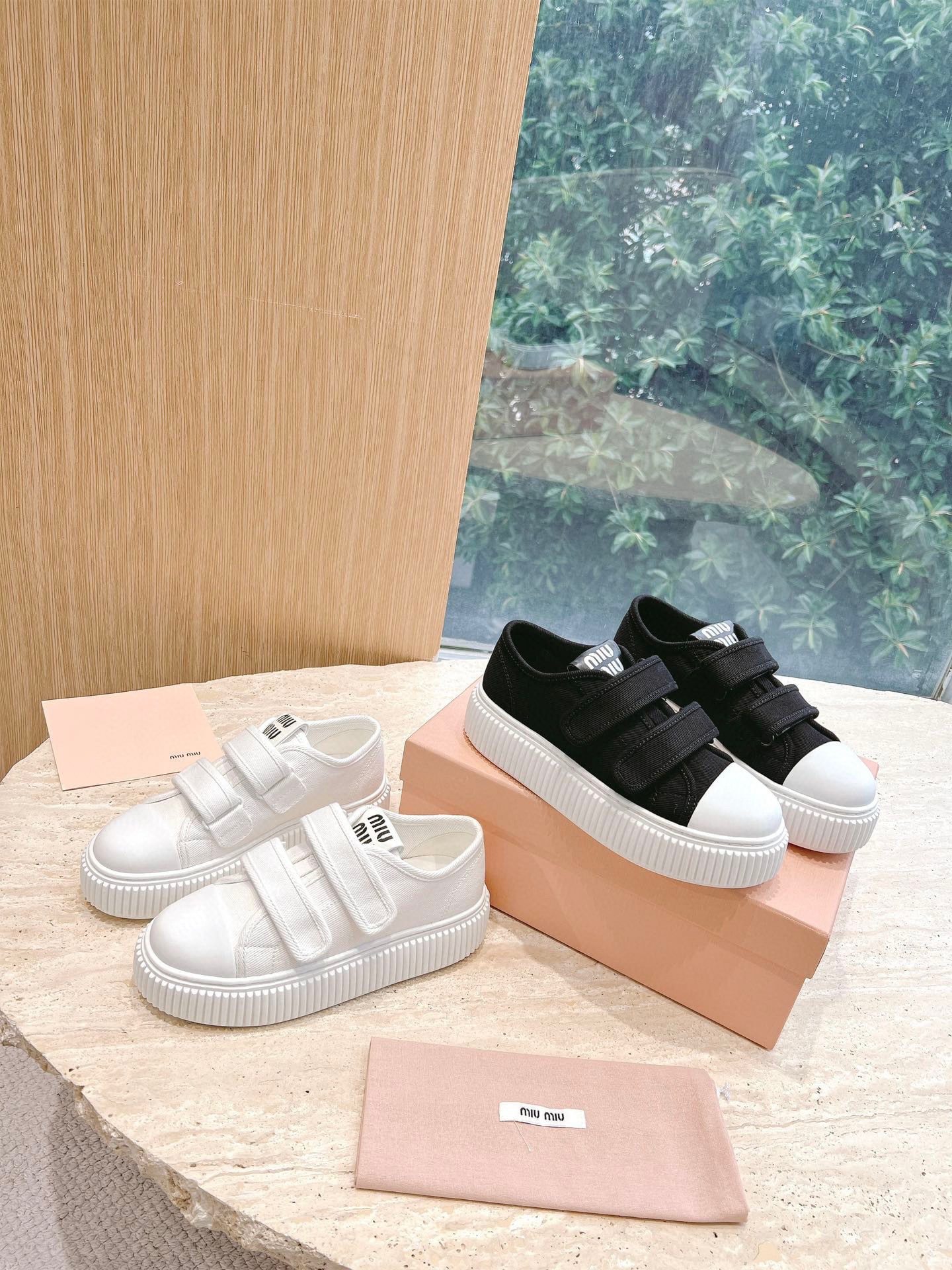 미우미우 25 봄 벨크로 통굽 신발