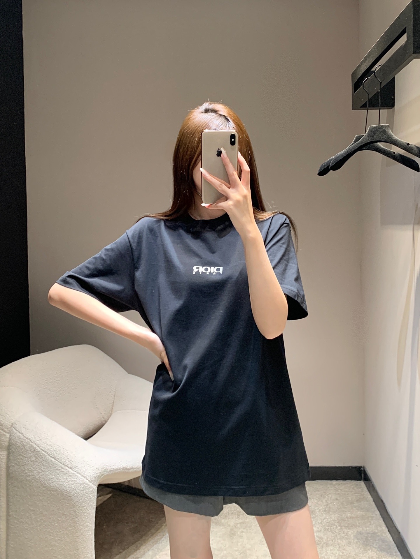 디올 25Fw 신상 레터링 프린트 라운드넥 반팔