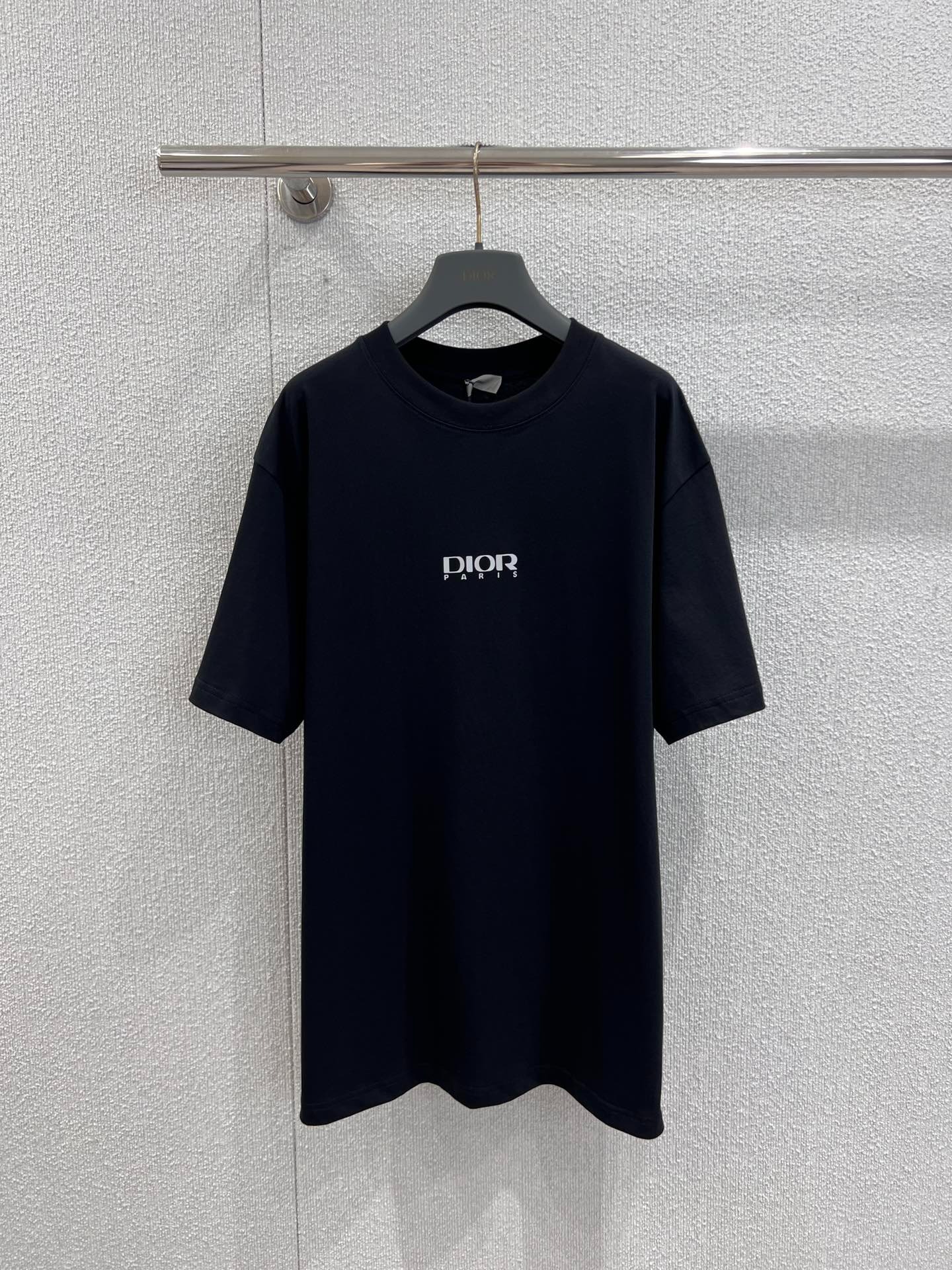 디올 25Fw 신상 레터링 프린트 라운드넥 반팔