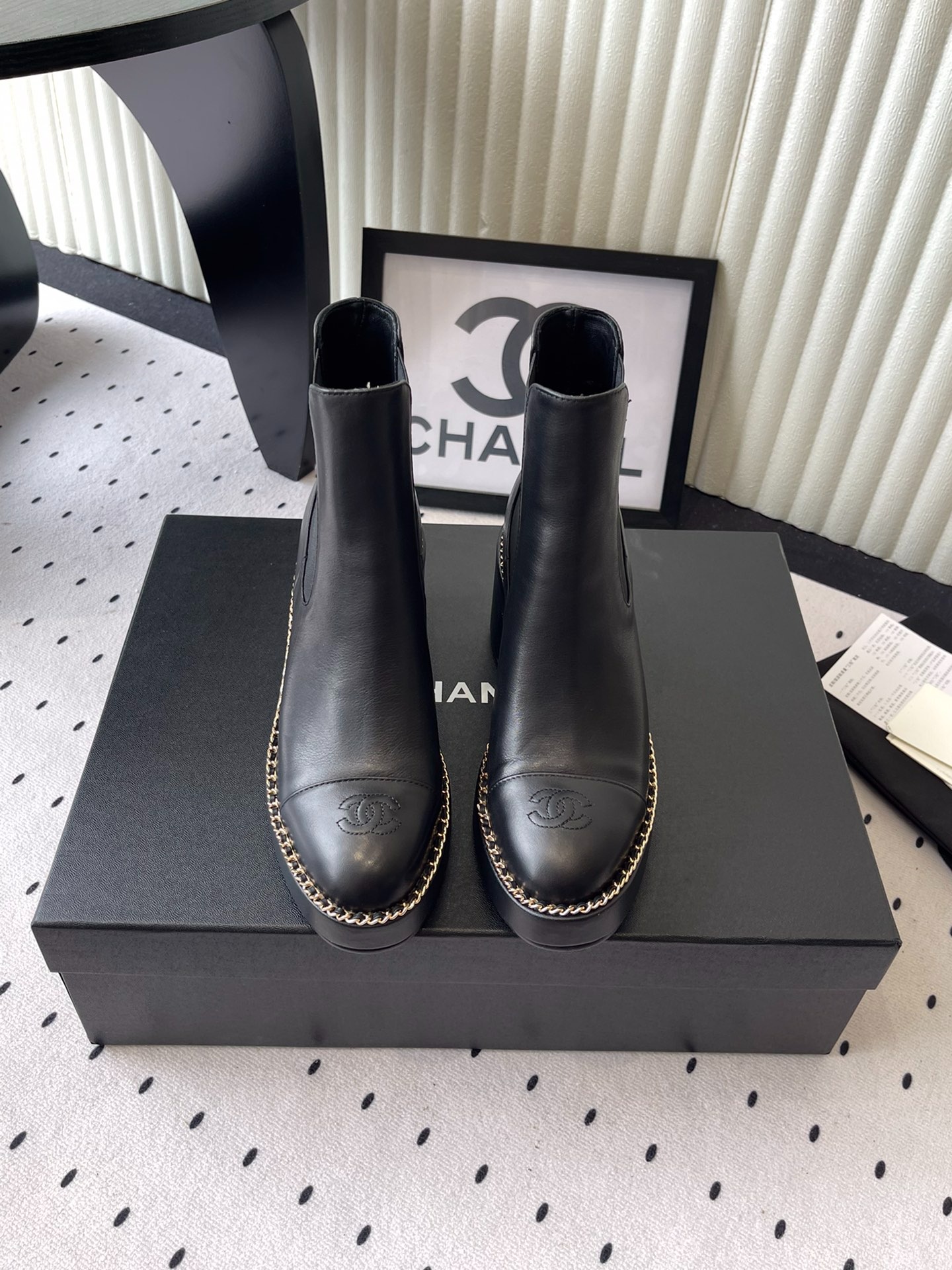샤넬 25 신상 앵클부츠