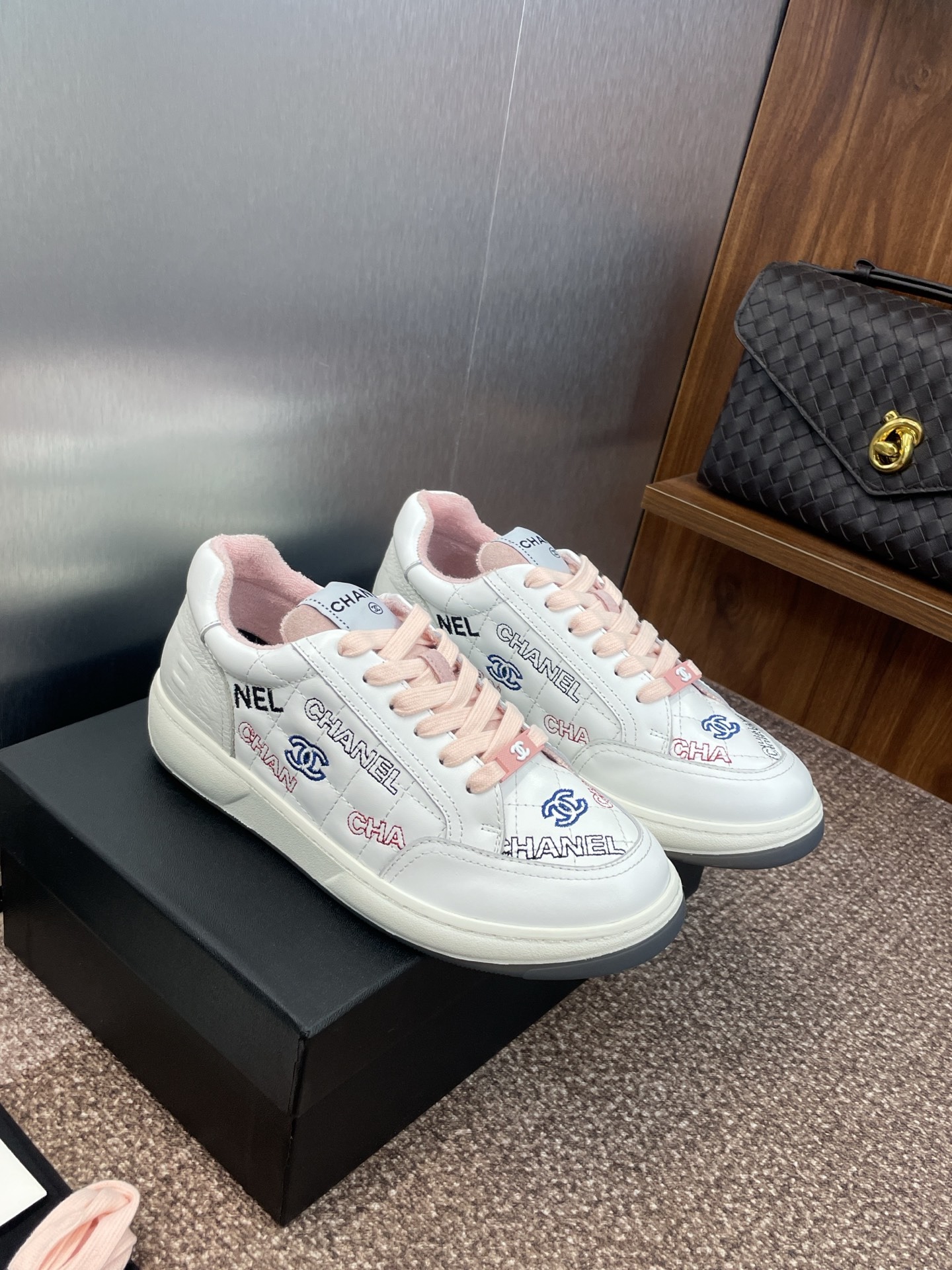 샤넬 클래식 스트랩 캐주얼 여성화