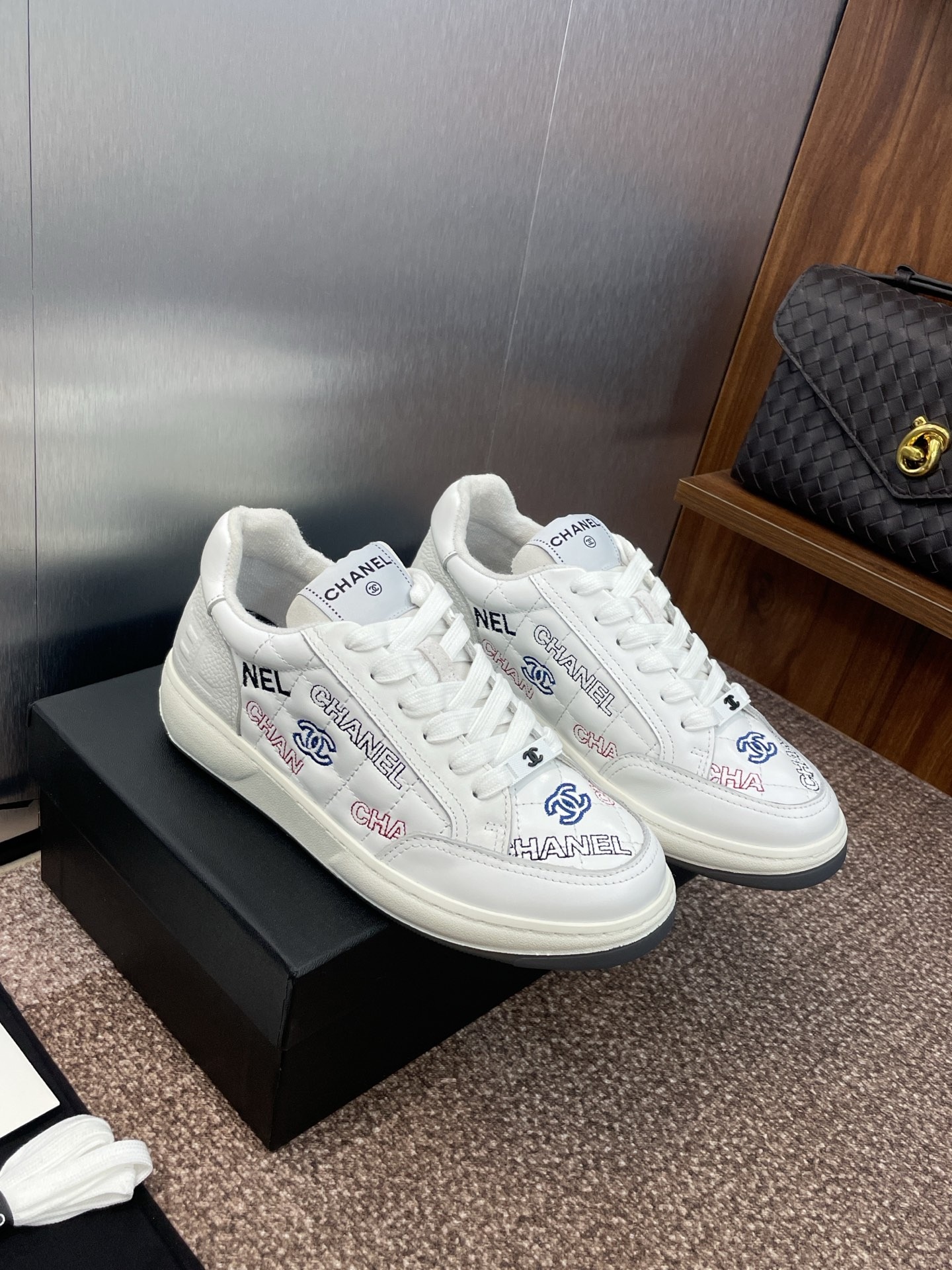 샤넬 클래식 스트랩 캐주얼 여성화