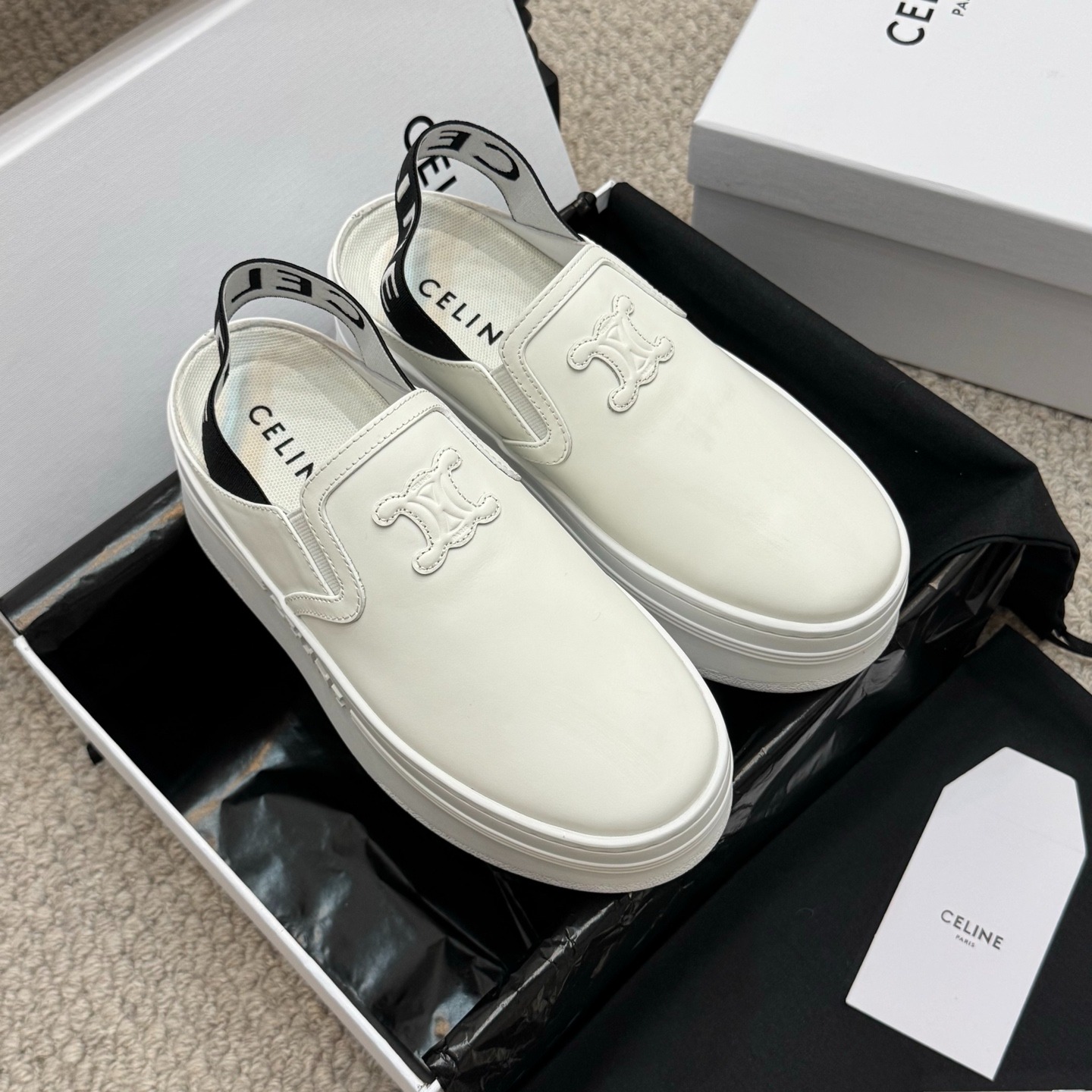 셀린느 25ss 봄여름 신상 세미슬리퍼