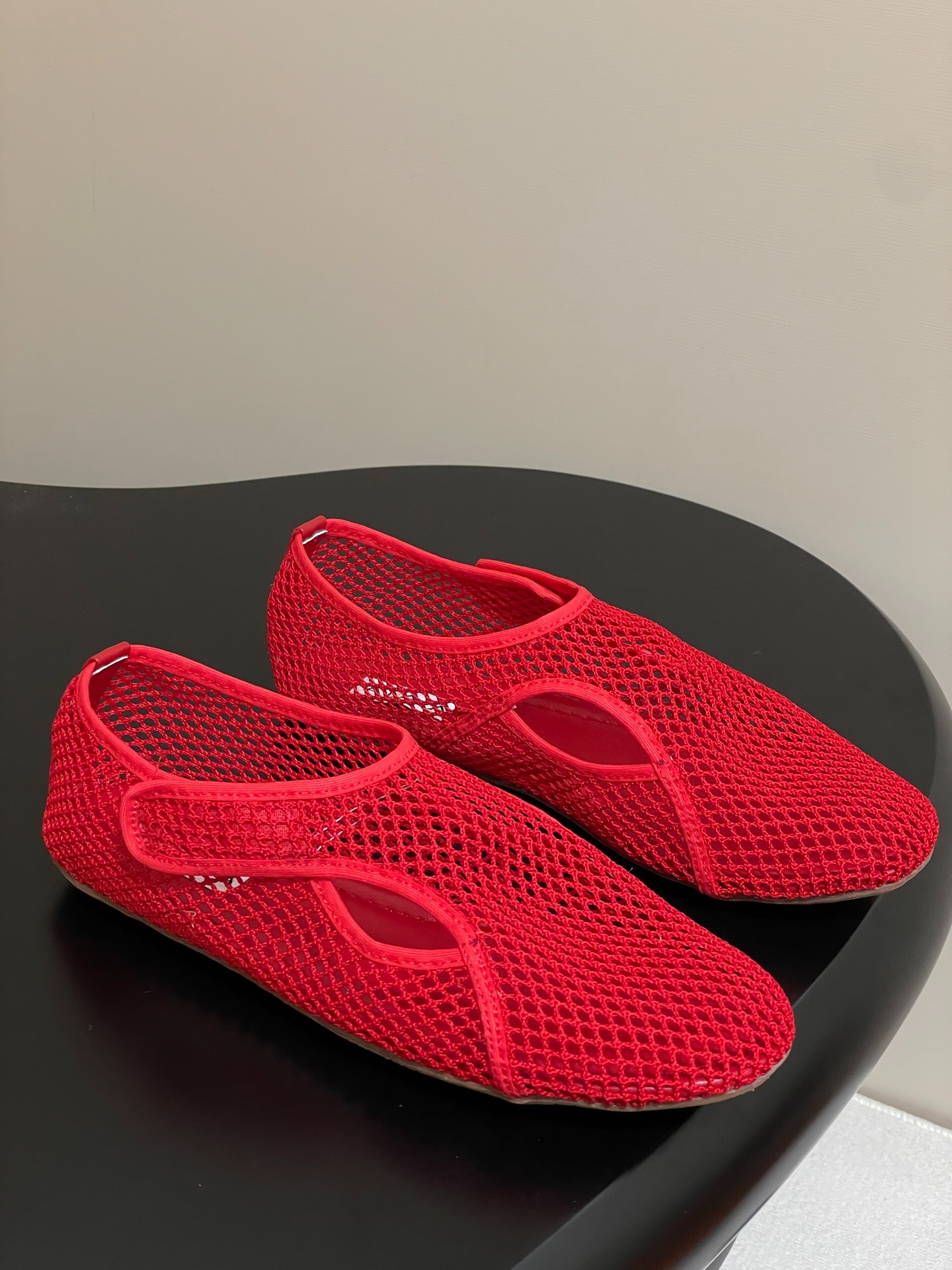 알라이아 에어메쉬 조리 플랫 슬리퍼